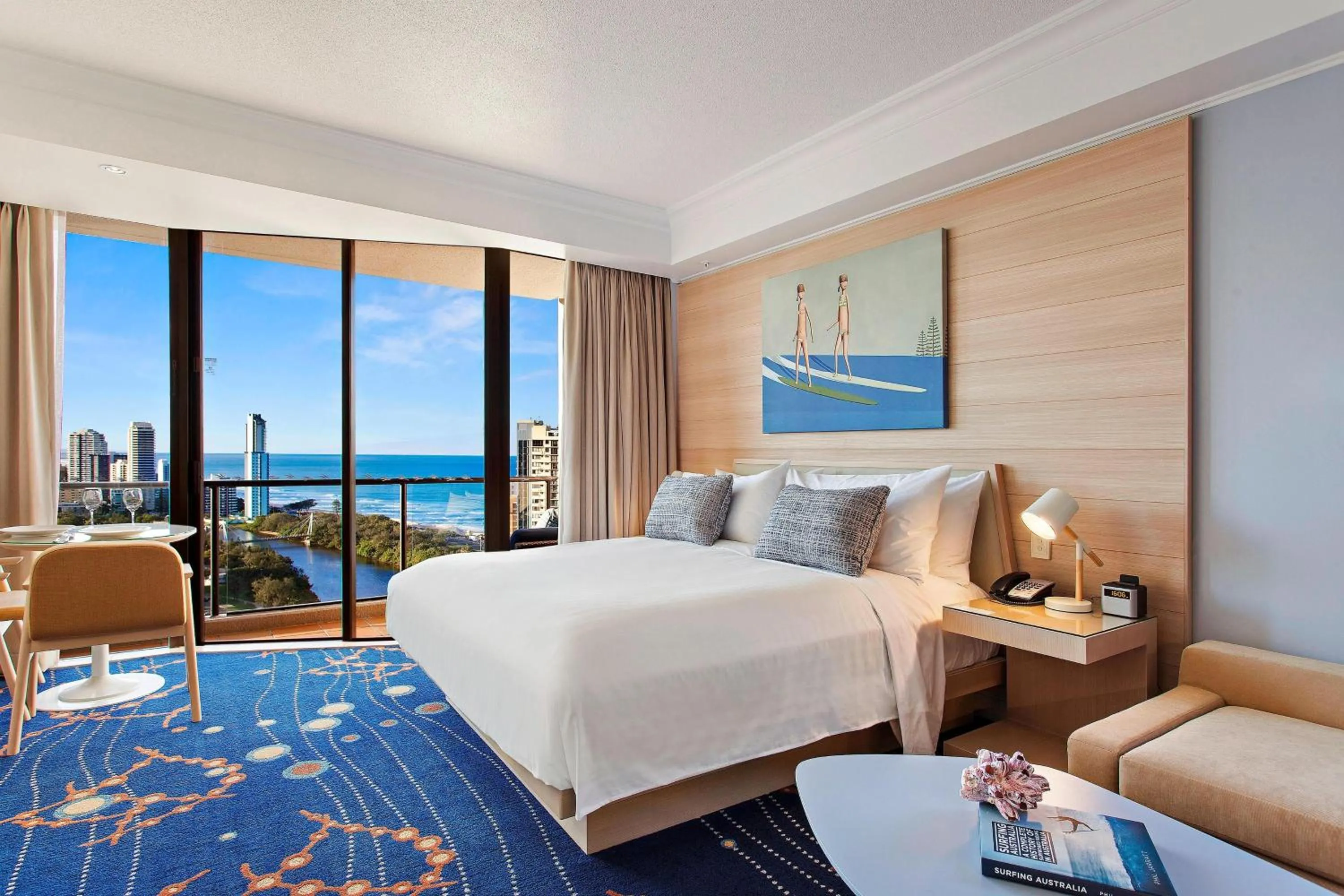 Deluxe Guest room, King, Sofa bed, Lagoon view, Balcony in Marriott Vacation Club at Surfers Paradise