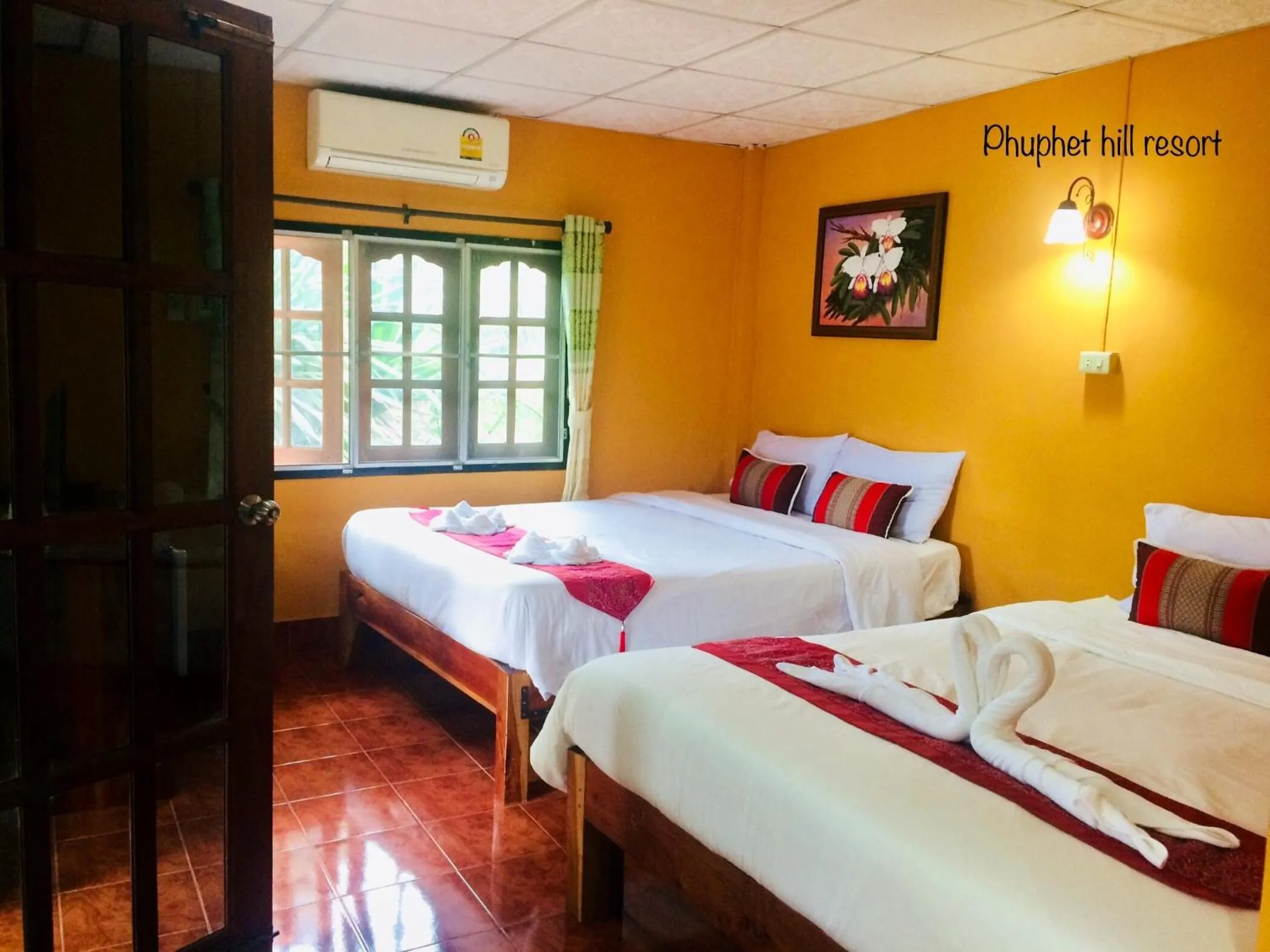 Bed in Phuphet Hill Resort