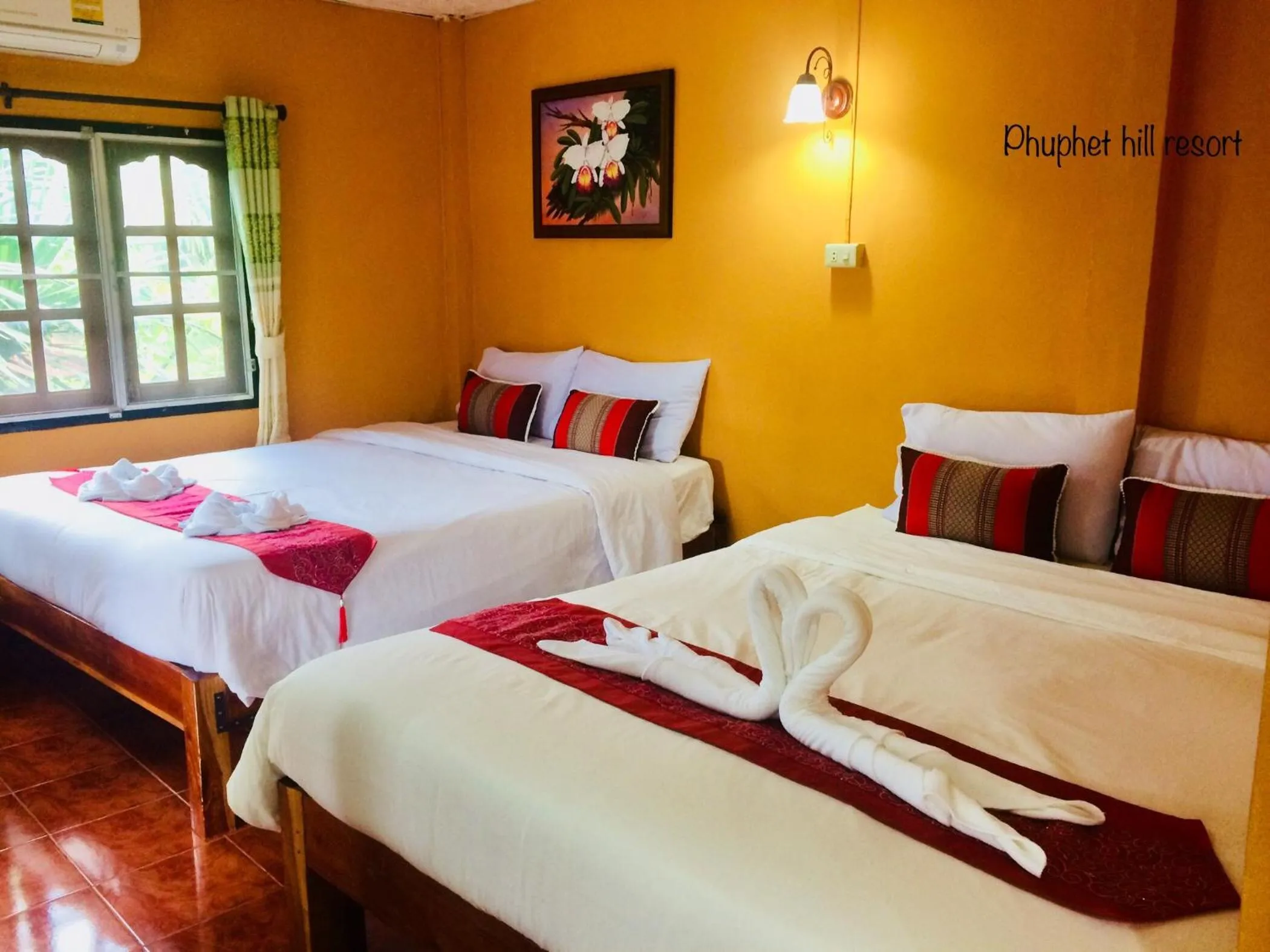 Bed in Phuphet Hill Resort