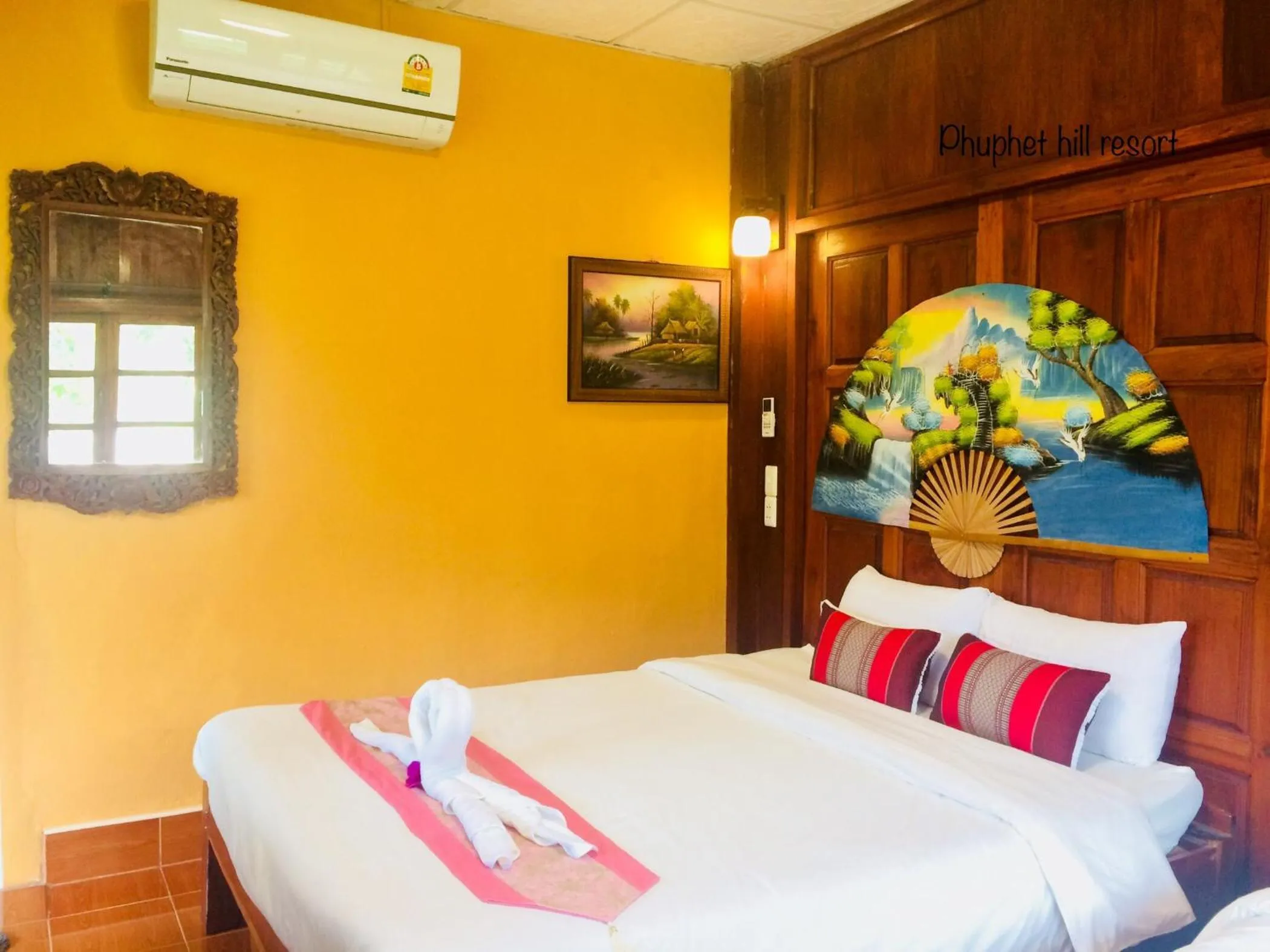 Bed in Phuphet Hill Resort