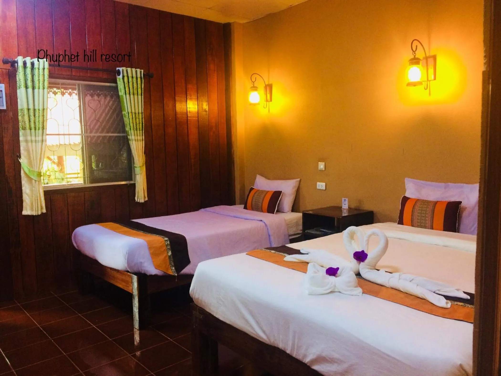 Bed in Phuphet Hill Resort