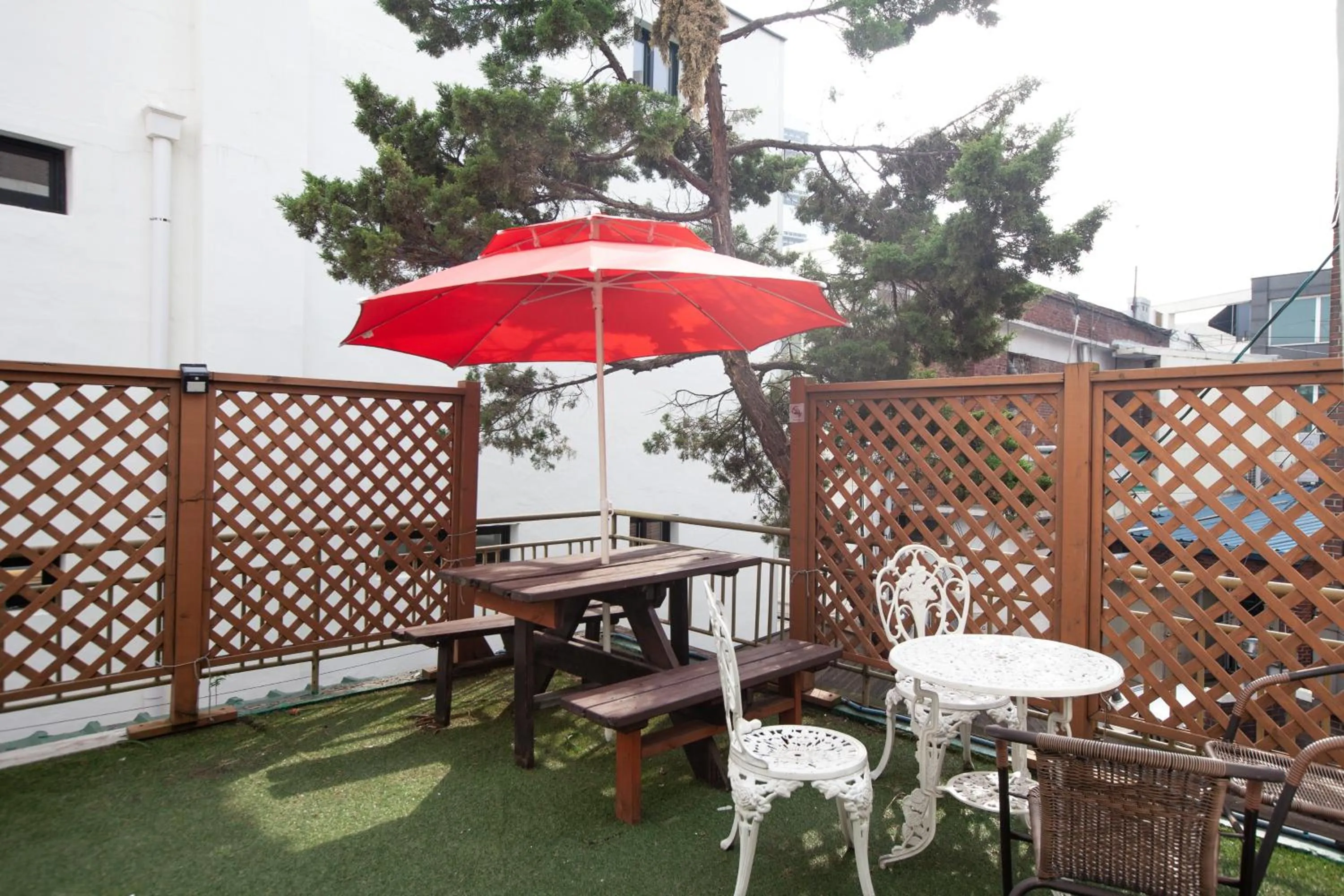 Balcony/Terrace in Jeong House