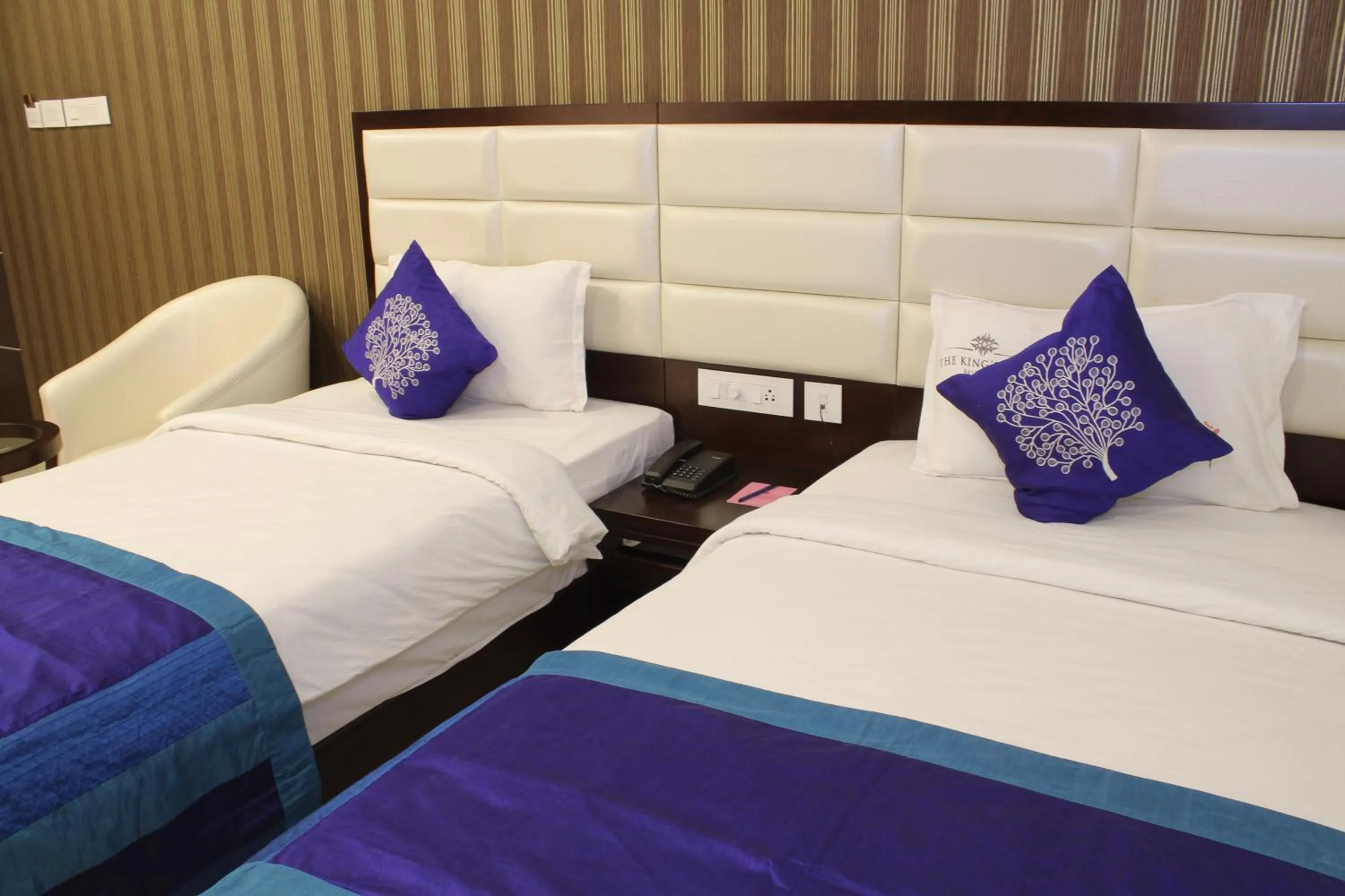 Bed in The Kings Park Residency