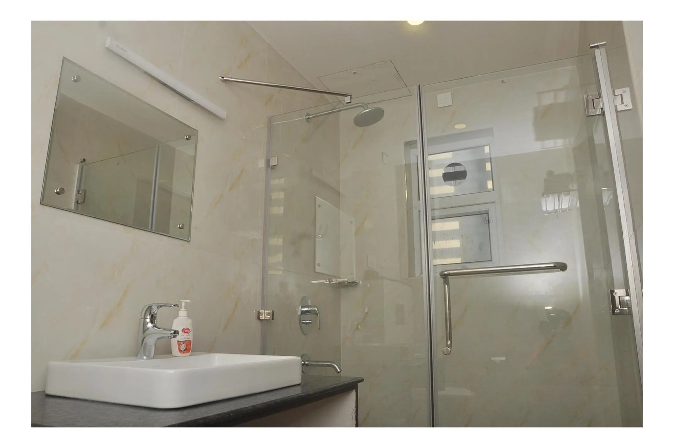 Shower in The Kings Park Residency