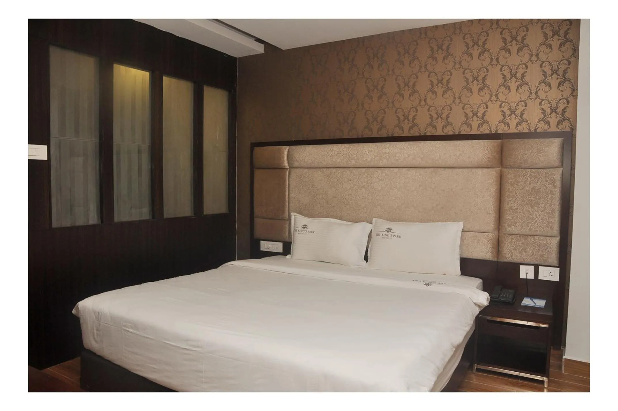 Bed in The Kings Park Residency