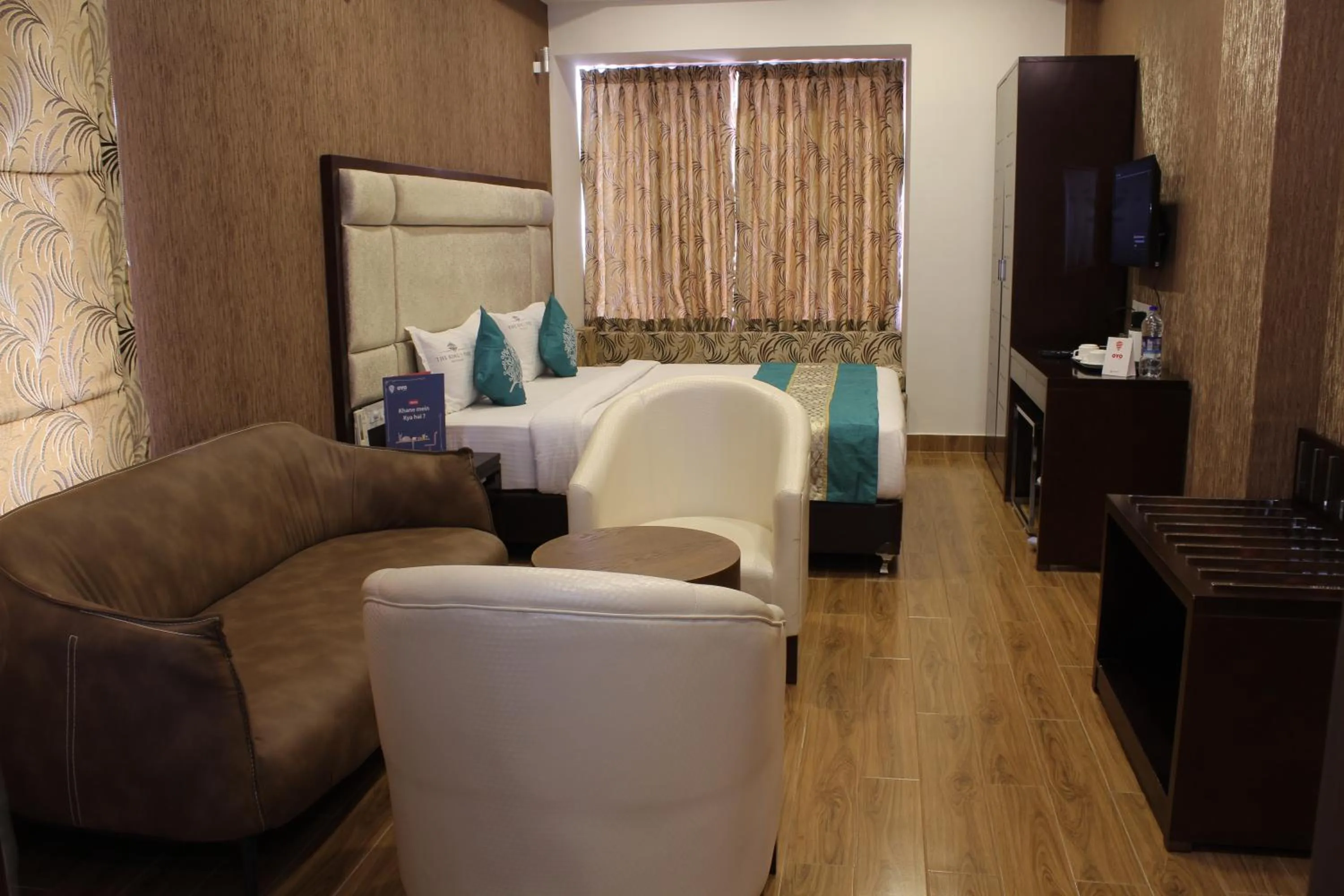 Bed in The Kings Park Residency