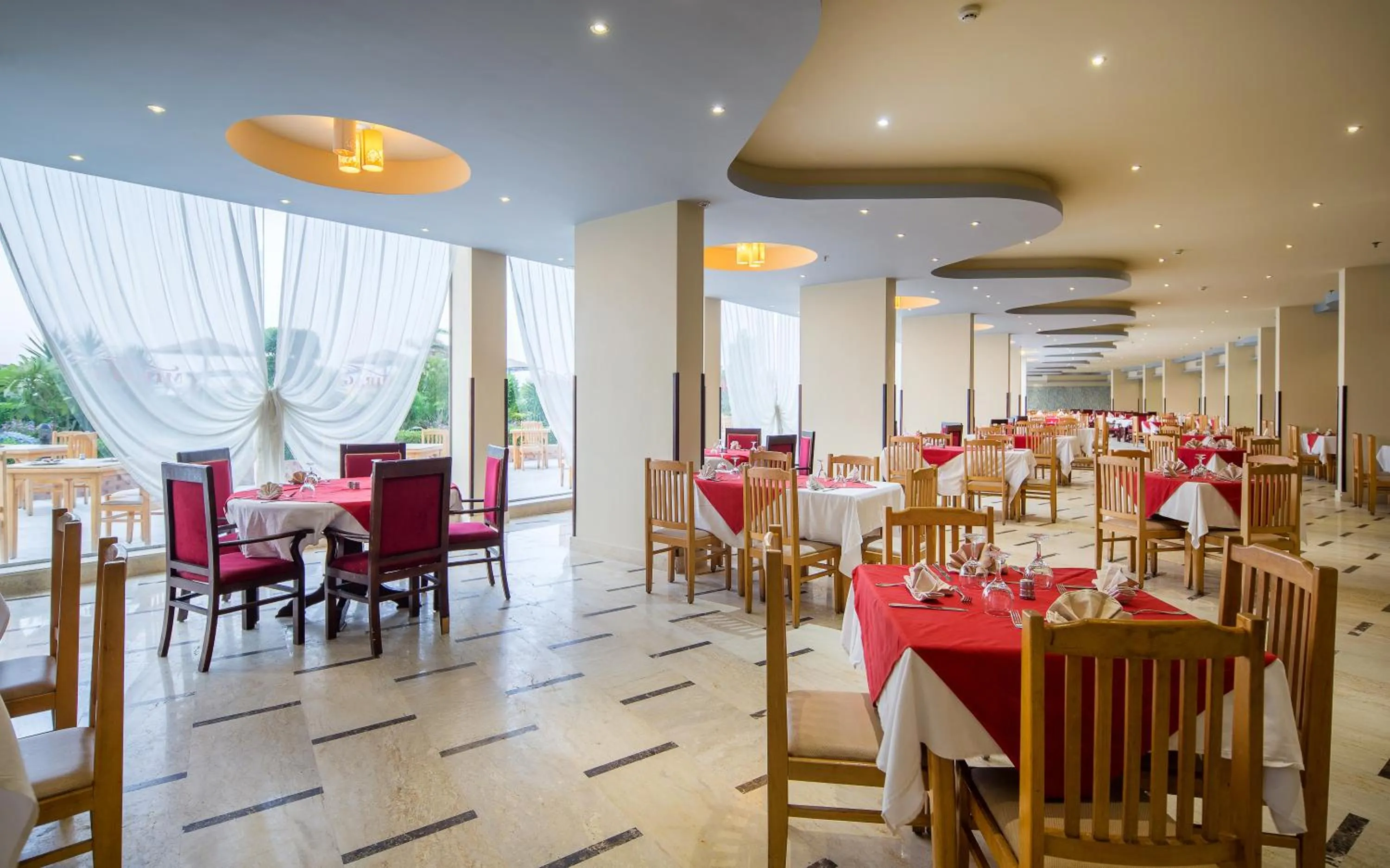 Restaurant/Places to Eat in Hawaii Caesar Palace Aqua Park - Families and Couples Only