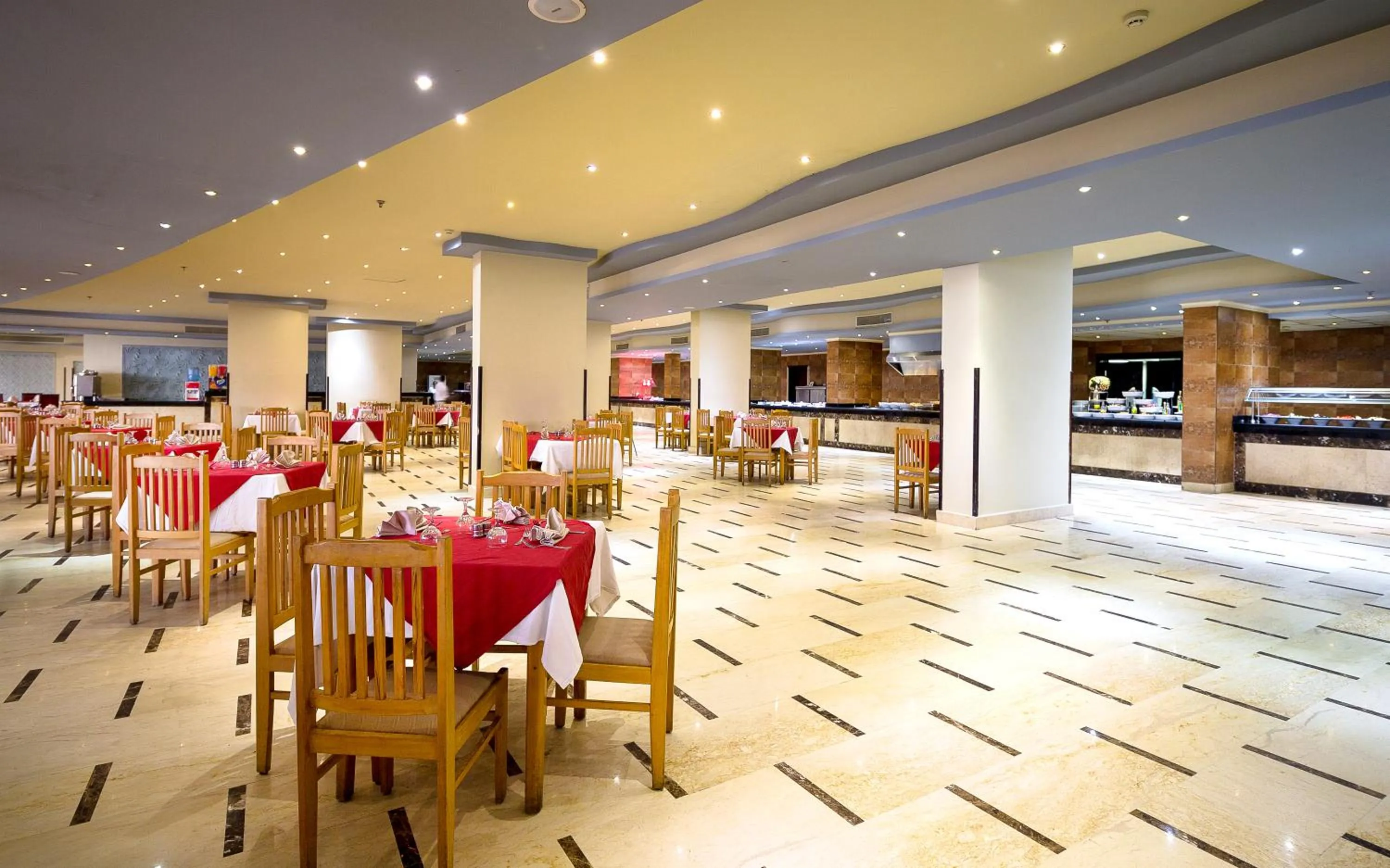 Restaurant/Places to Eat in Hawaii Caesar Palace Aqua Park - Families and Couples Only