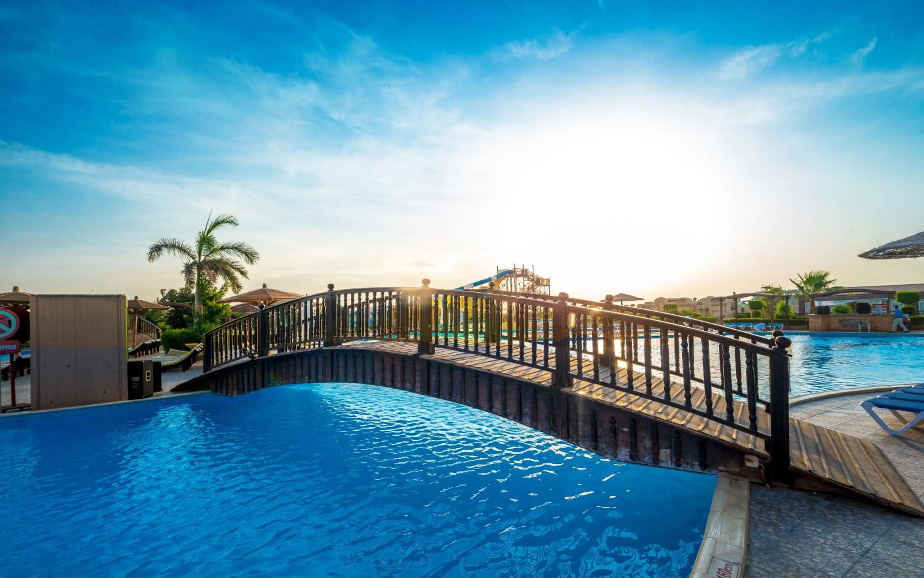 Swimming Pool in Hawaii Caesar Palace Aqua Park - Families and Couples Only