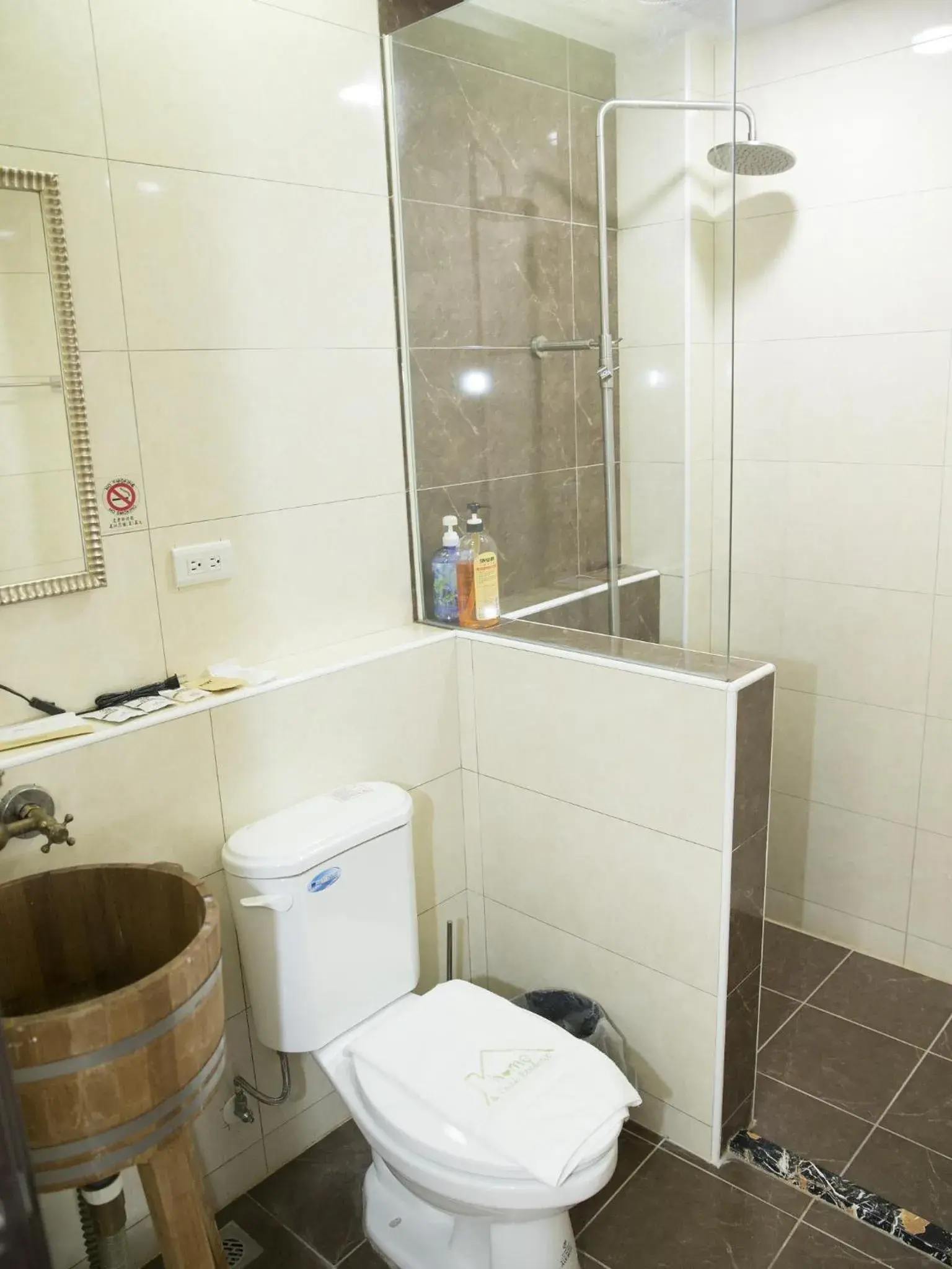 Deluxe Twin Room in Home & Teak Residence Deluxe Twin Room in Home & Teak Residence