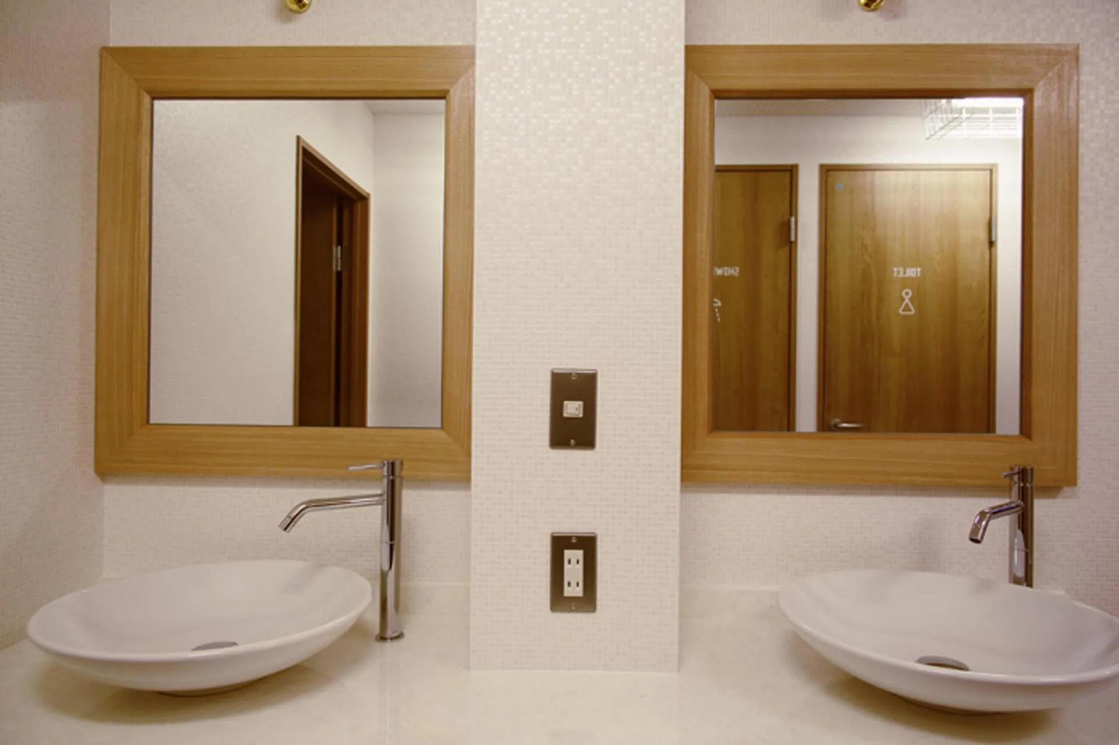 Photo of the whole room in Good Diner Inn Copain