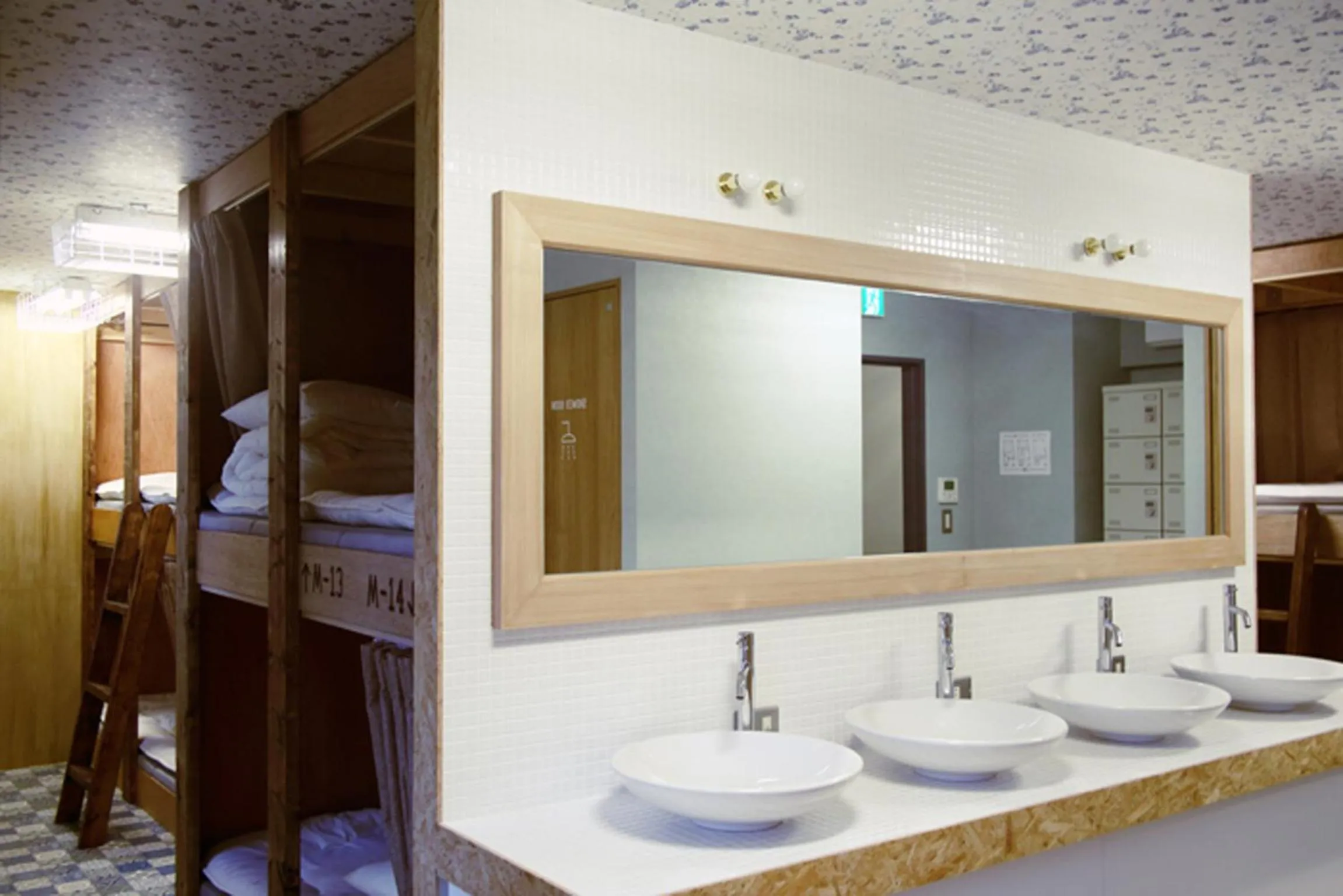 Photo of the whole room in Good Diner Inn Copain