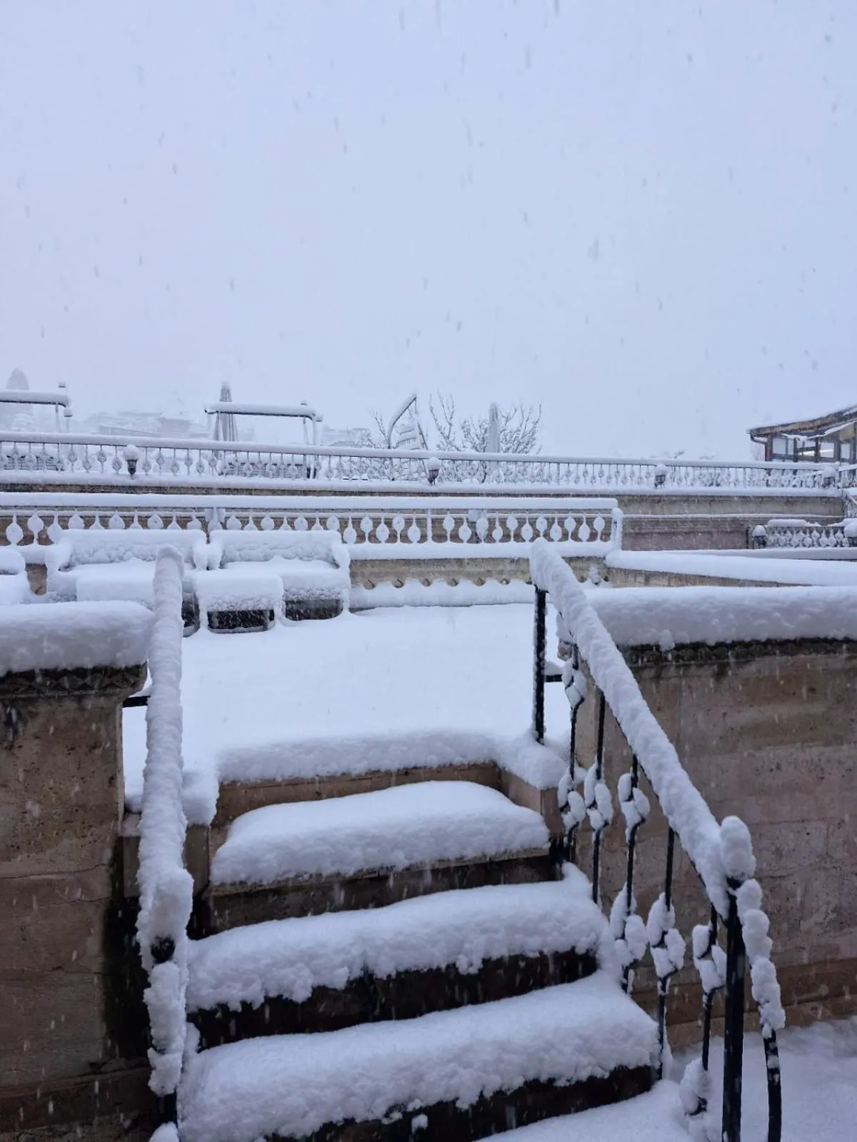 Winter in Nature Park Cave Hotel