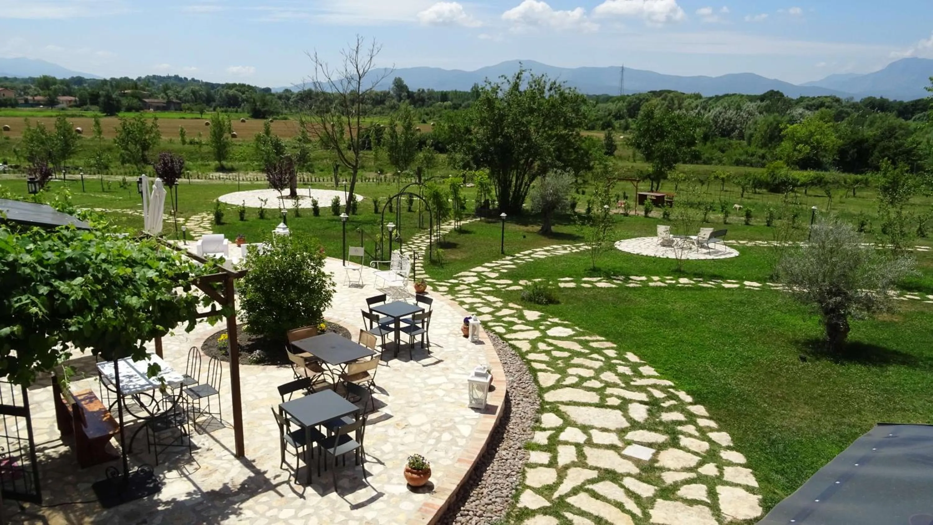 Garden in AGRITURISMO iL PIOPPETO