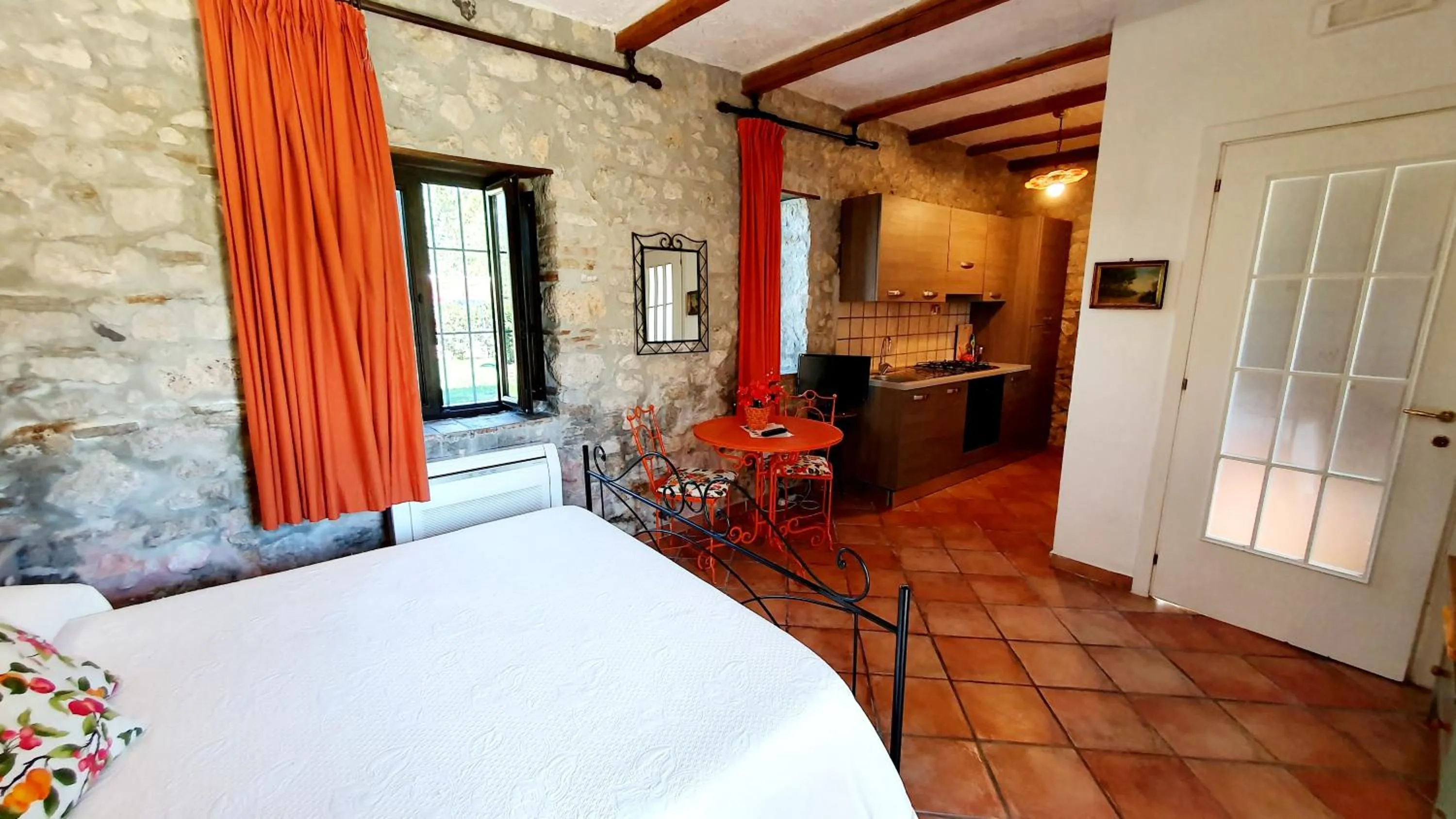 Photo of the whole room, Bed in AGRITURISMO iL PIOPPETO