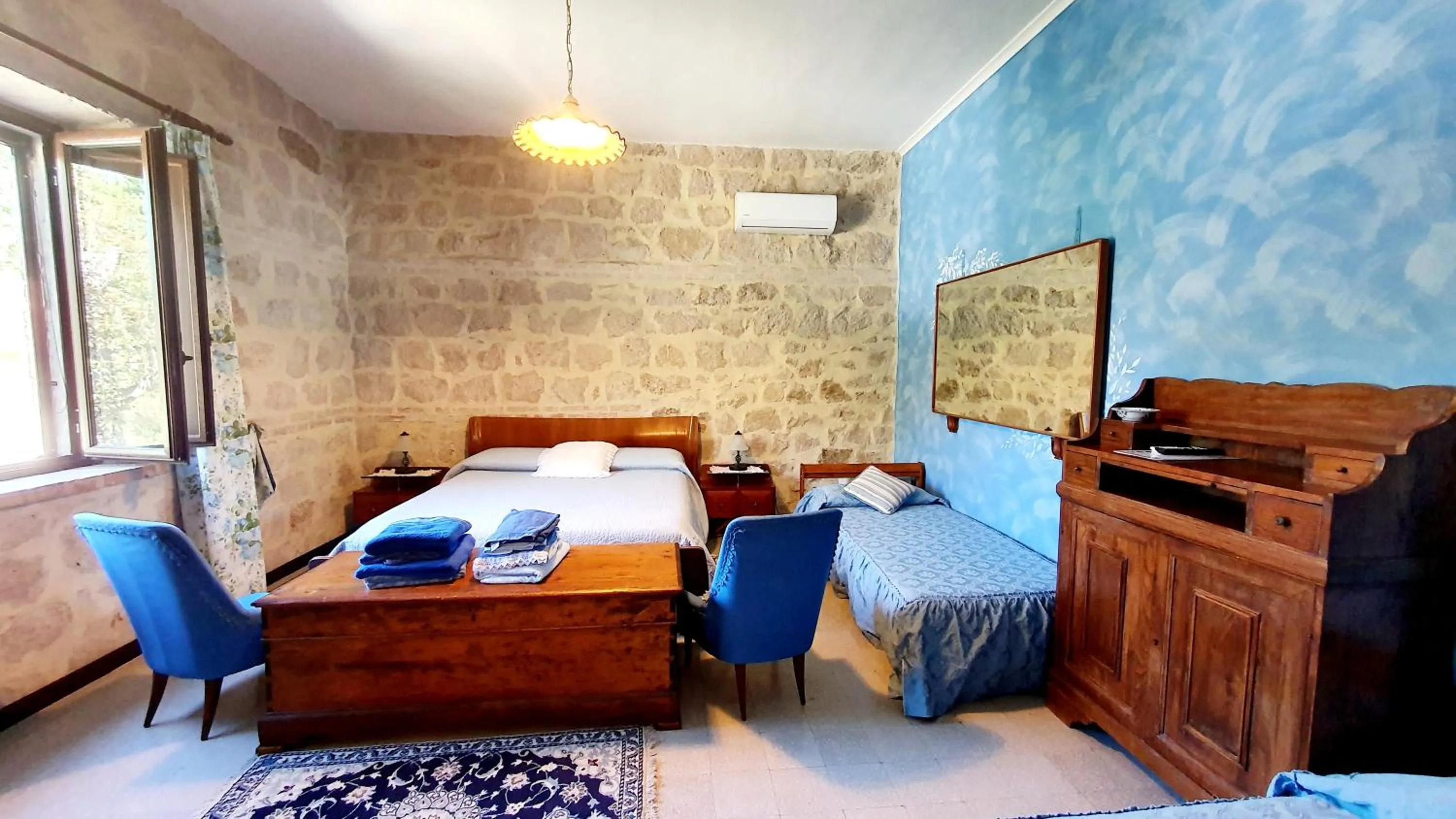 Photo of the whole room, Bed in AGRITURISMO iL PIOPPETO