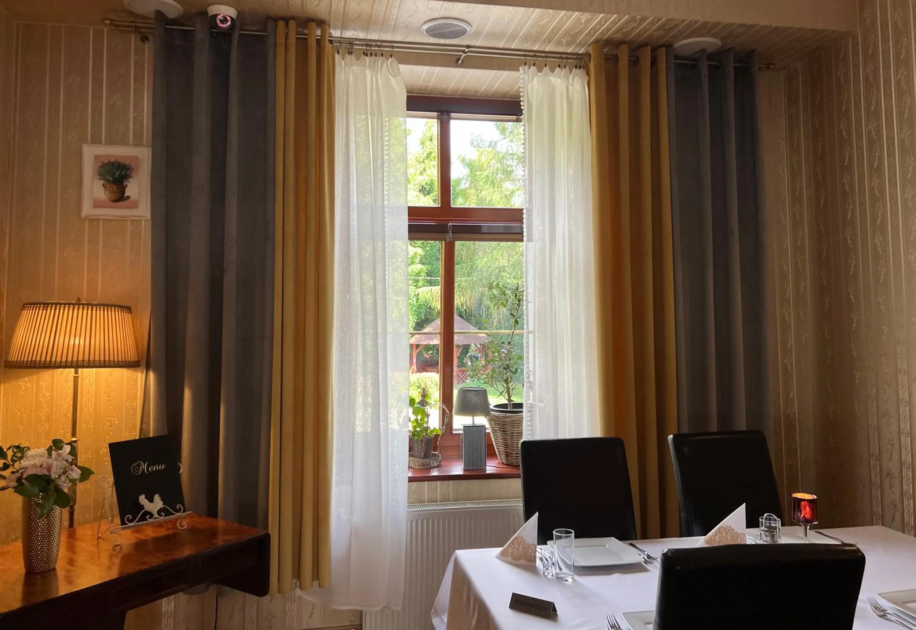 Restaurant/places to eat in Hotel i Restauracja Castle