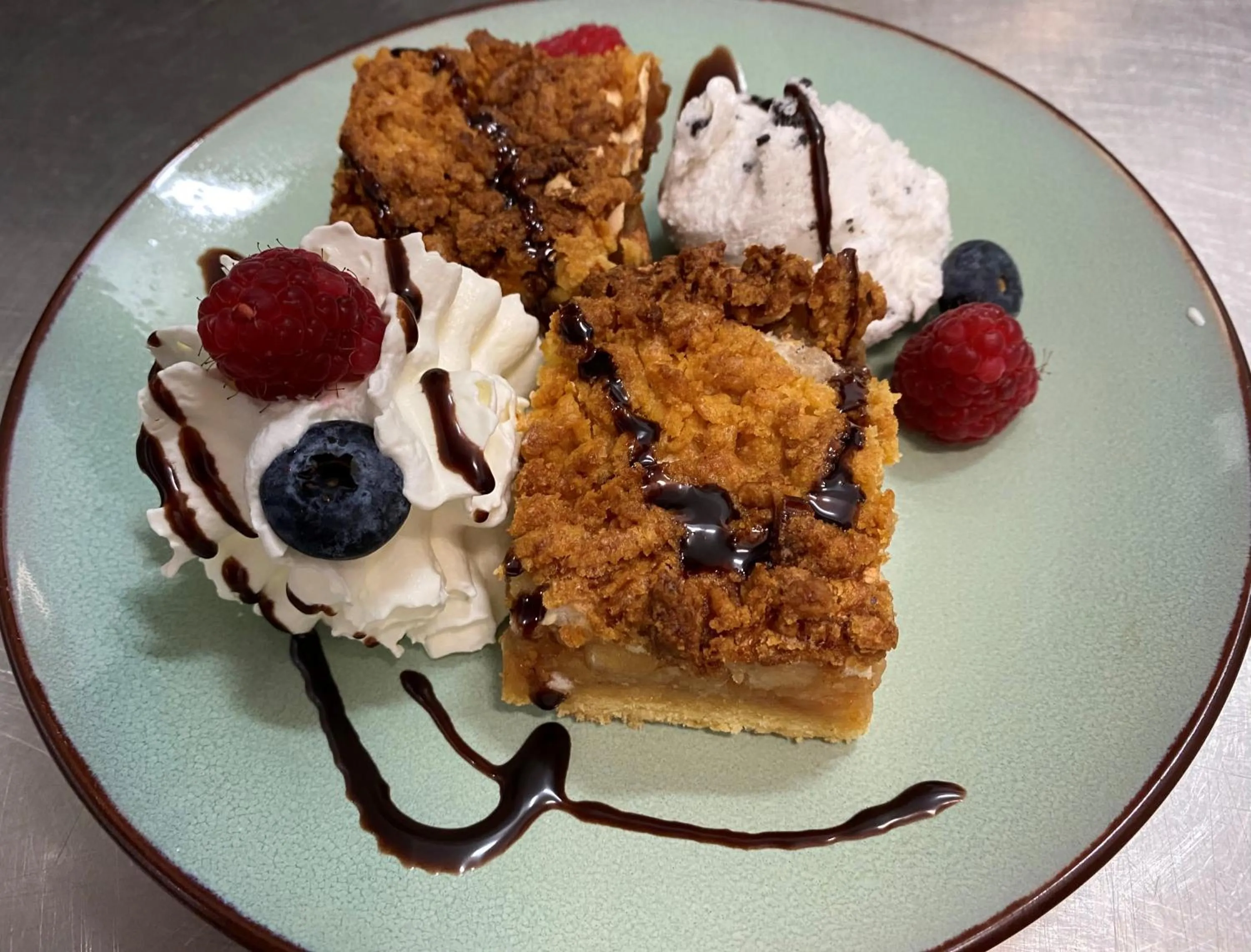 Restaurant/places to eat in Hotel i Restauracja Castle