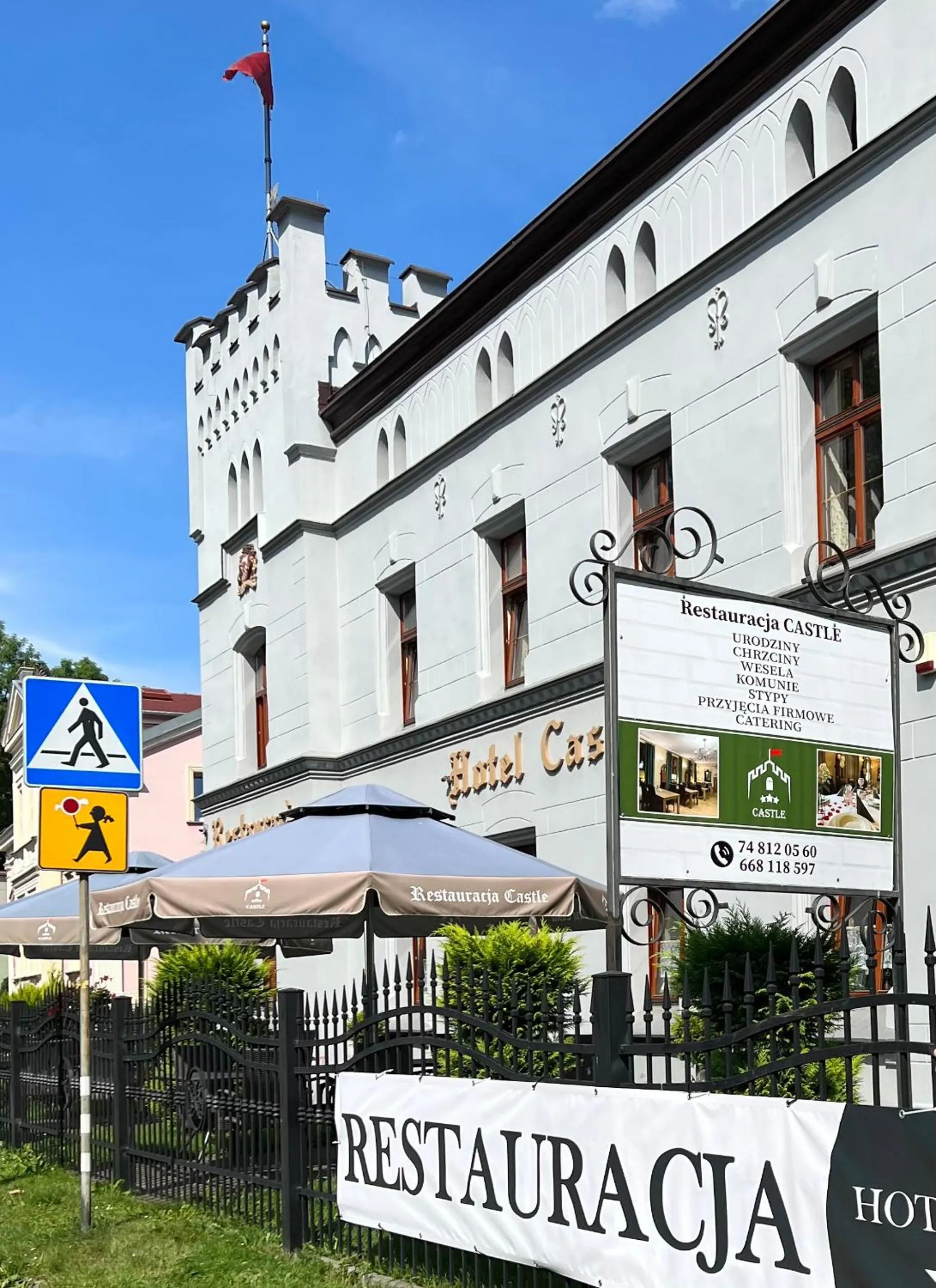 Property building in Hotel i Restauracja Castle