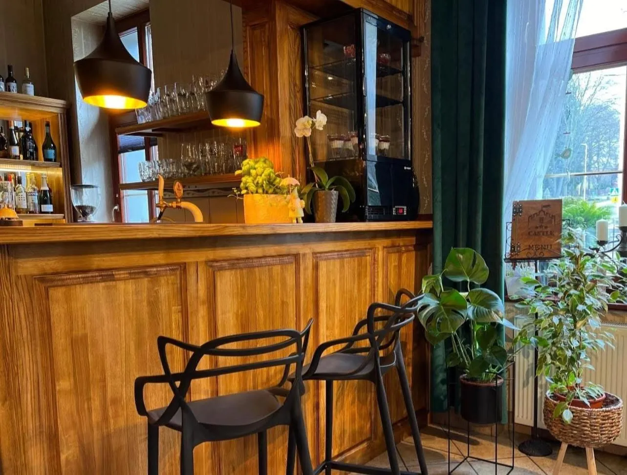 Restaurant/places to eat in Hotel i Restauracja Castle