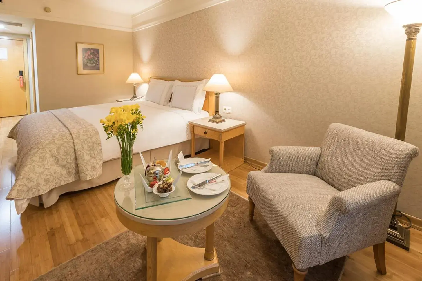 Superior Room with 1 Queen-Size Bed in Zorlu Grand Hotel Trabzon Superior Room with 1 Queen-Size Bed in Zorlu Grand Hotel Trabzon