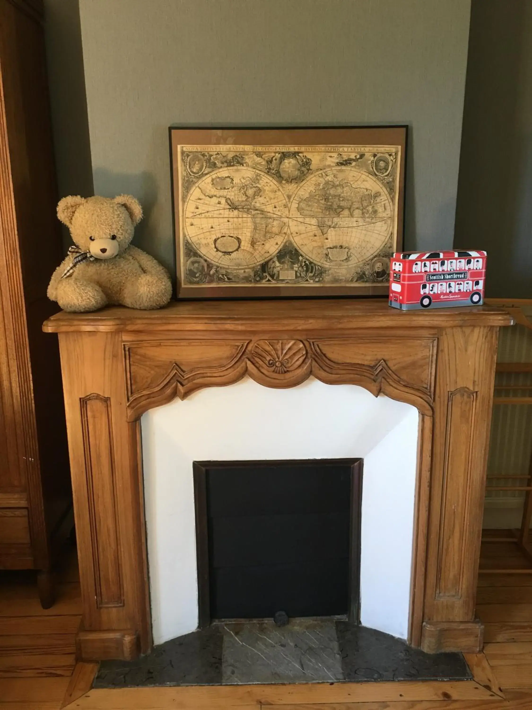 Decorative detail in Chez Dan et Véro - Chambre d'hôte Decorative detail in Chez Dan et Véro - Chambre d'hôte