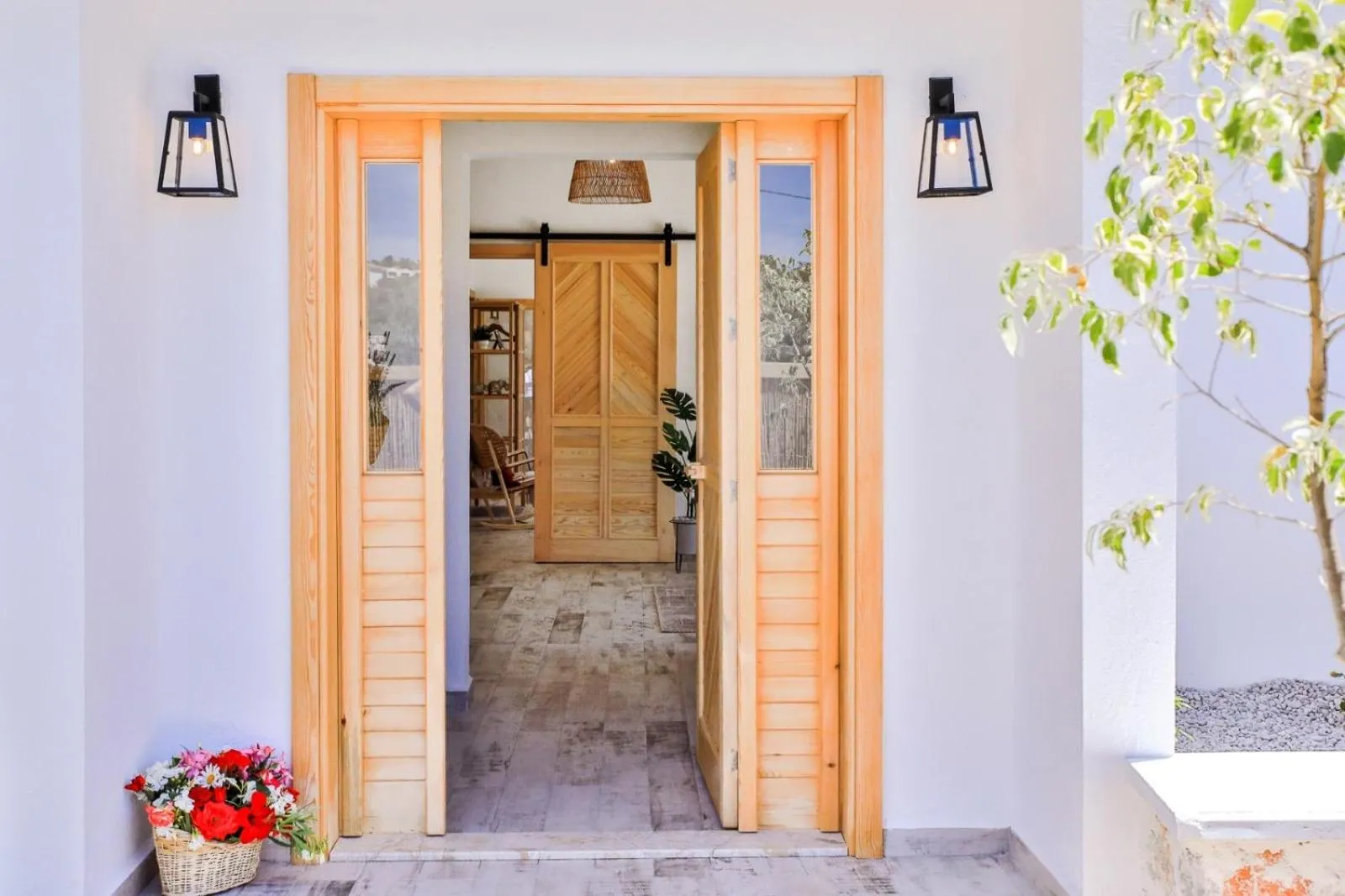 Golden Lighthouse Hotel