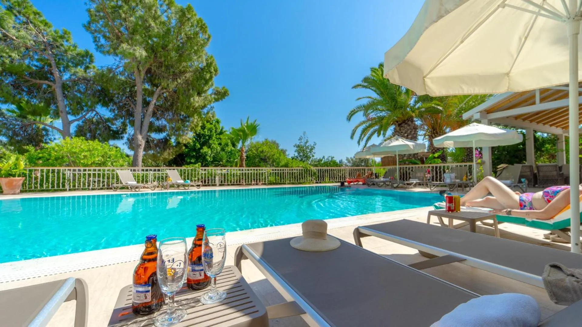 Golden Lighthouse Hotel