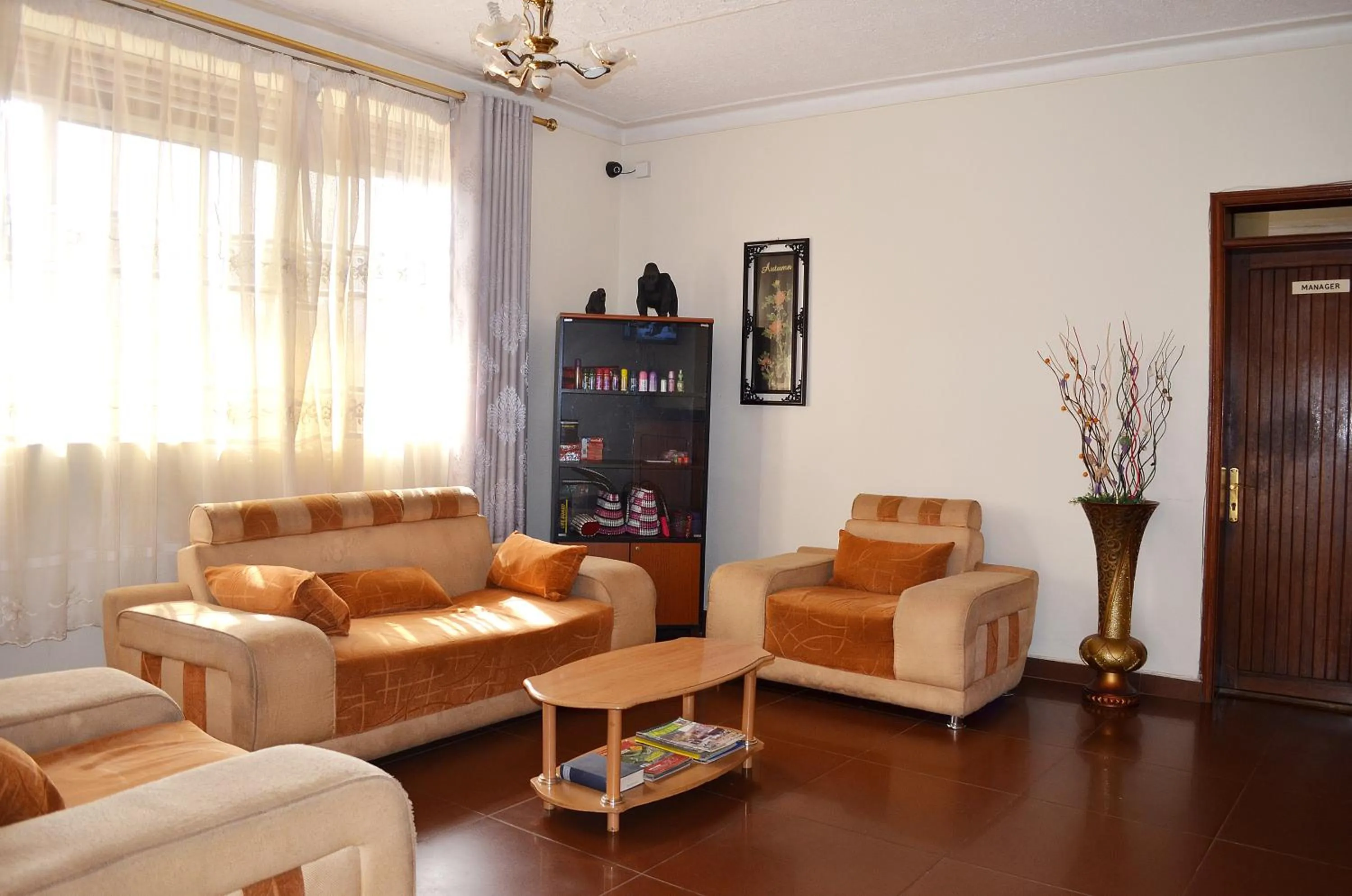 Lobby or reception in Victoria Travel Hotel