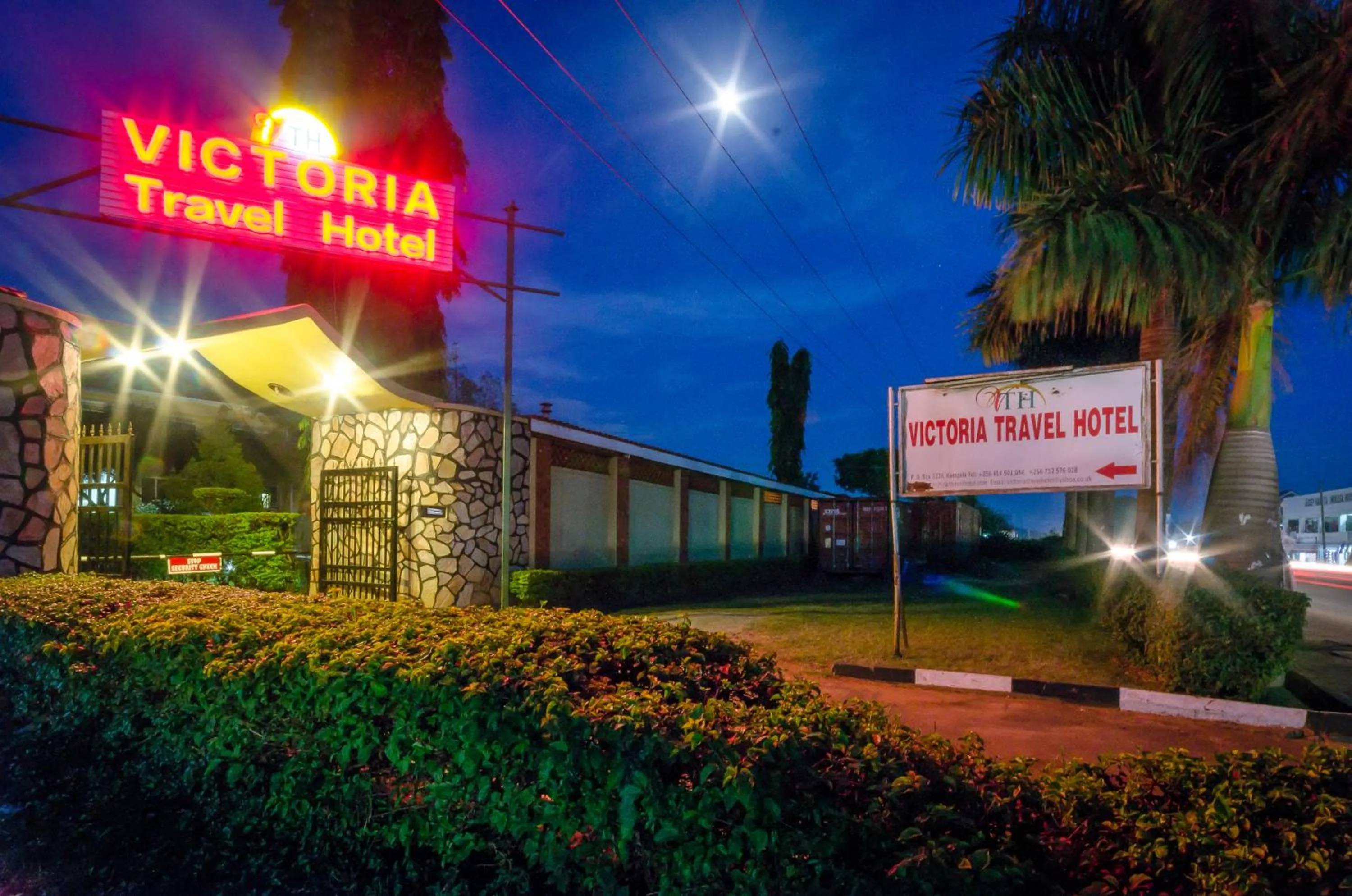 Facade/entrance in Victoria Travel Hotel