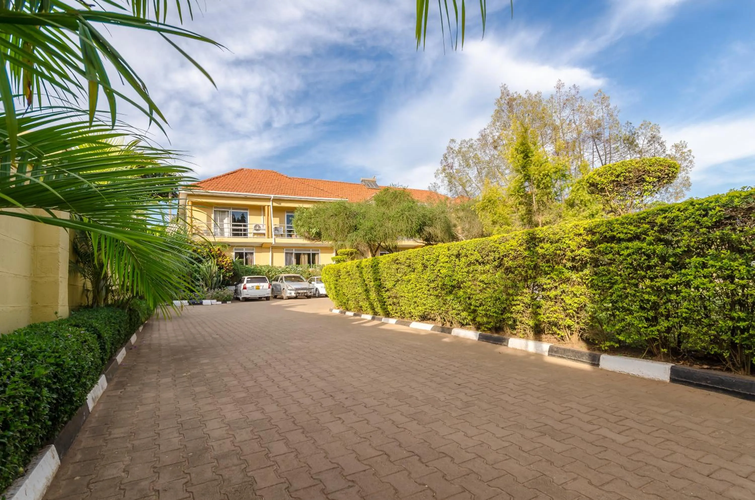 Facade/entrance in Victoria Travel Hotel
