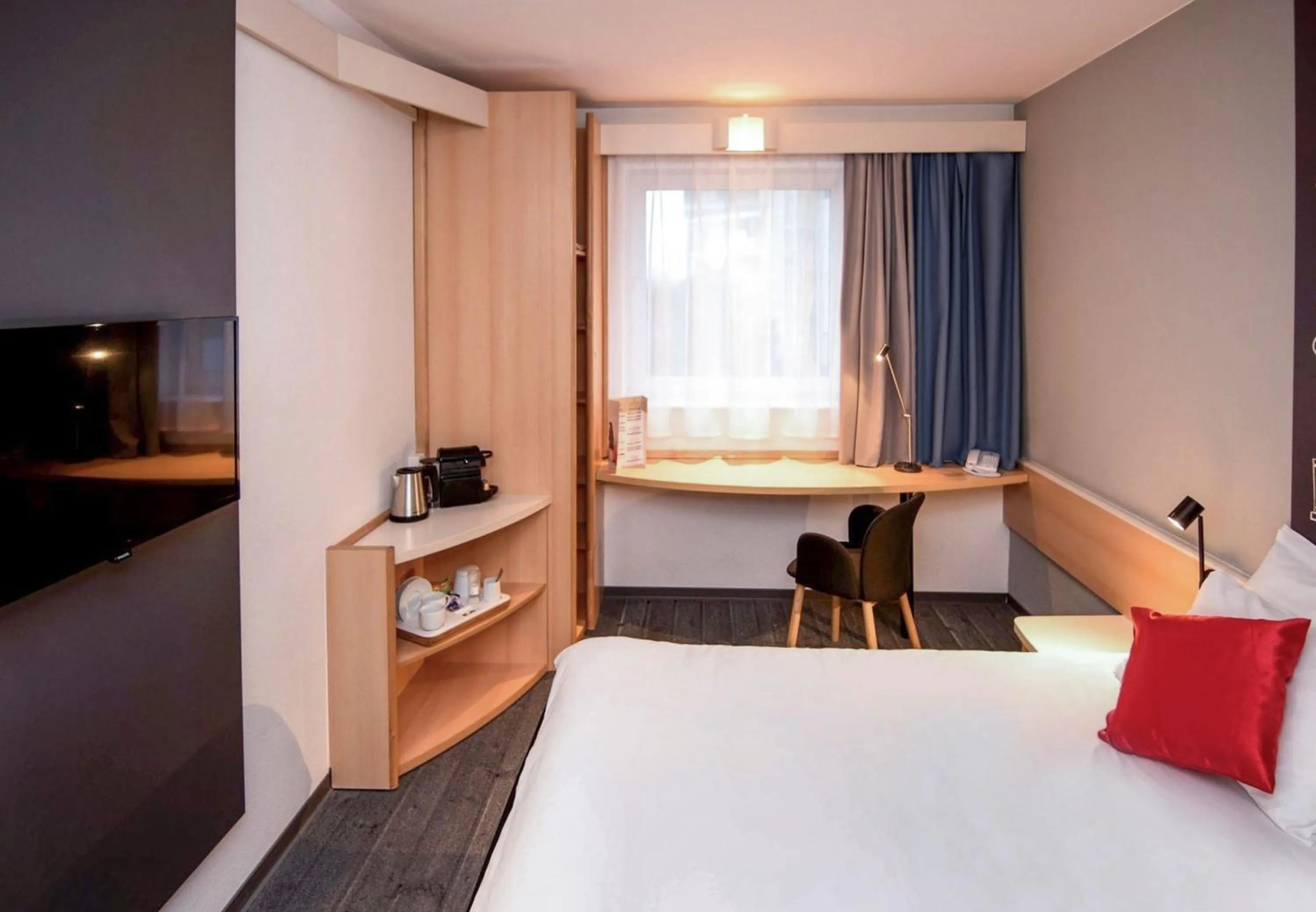 Bed in Ibis Poznan Stare Miasto