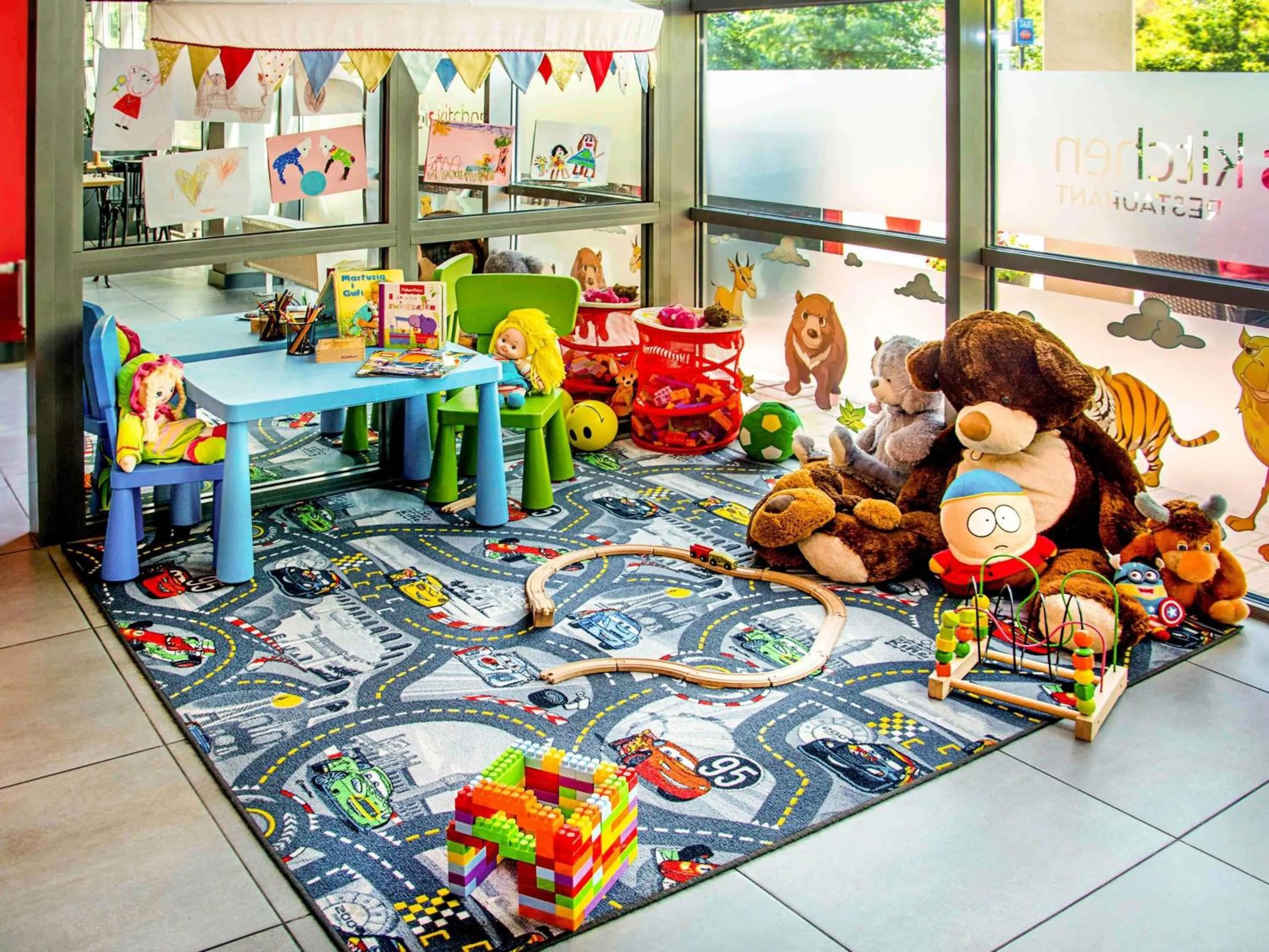 Restaurant/places to eat in Ibis Poznan Stare Miasto