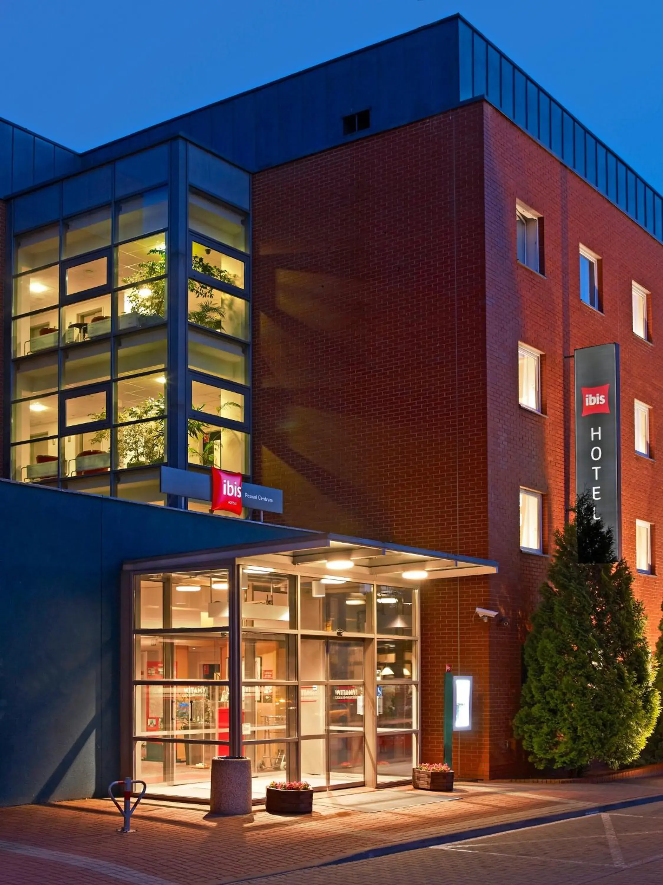 Facade/entrance in Ibis Poznan Stare Miasto Facade/entrance in Ibis Poznan Stare Miasto