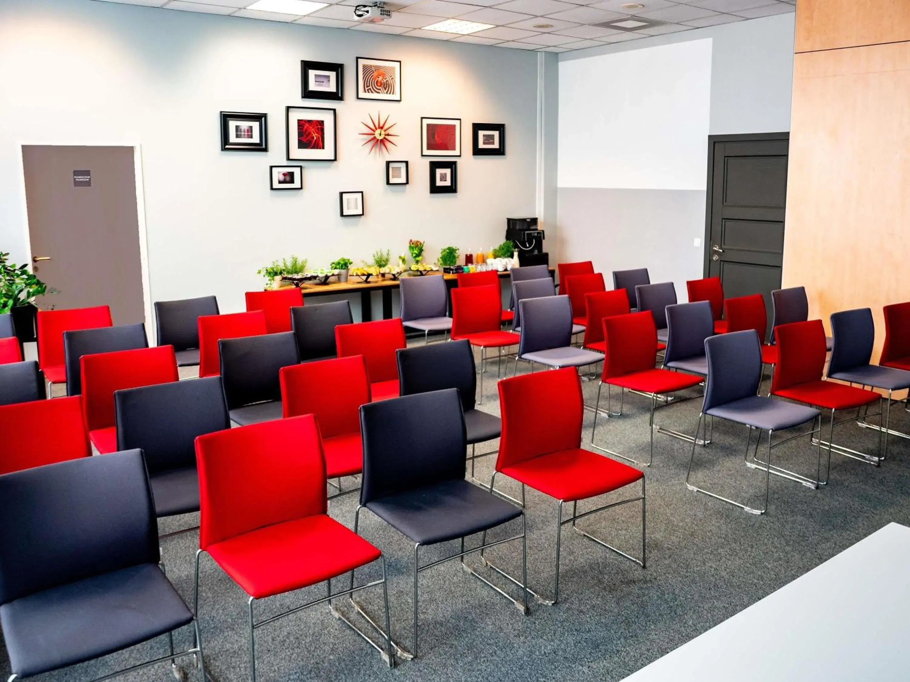 Property building in Ibis Poznan Stare Miasto Property building in Ibis Poznan Stare Miasto