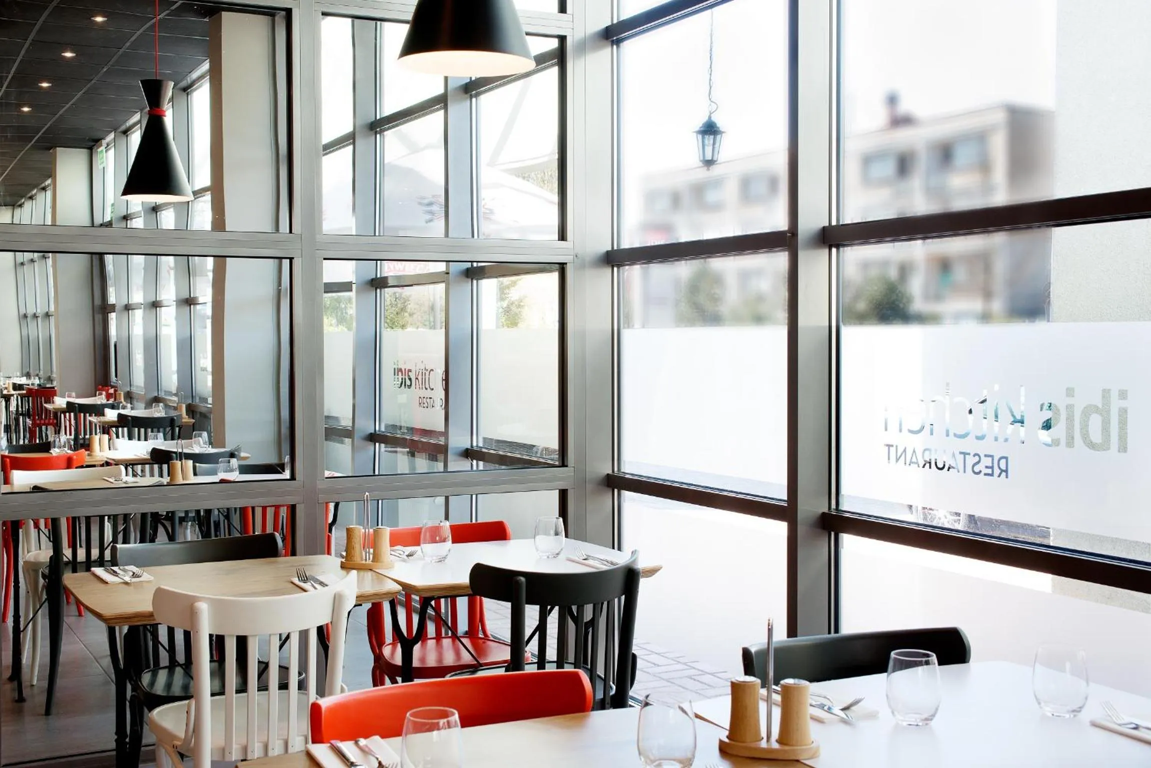 Restaurant/places to eat in Ibis Poznan Stare Miasto