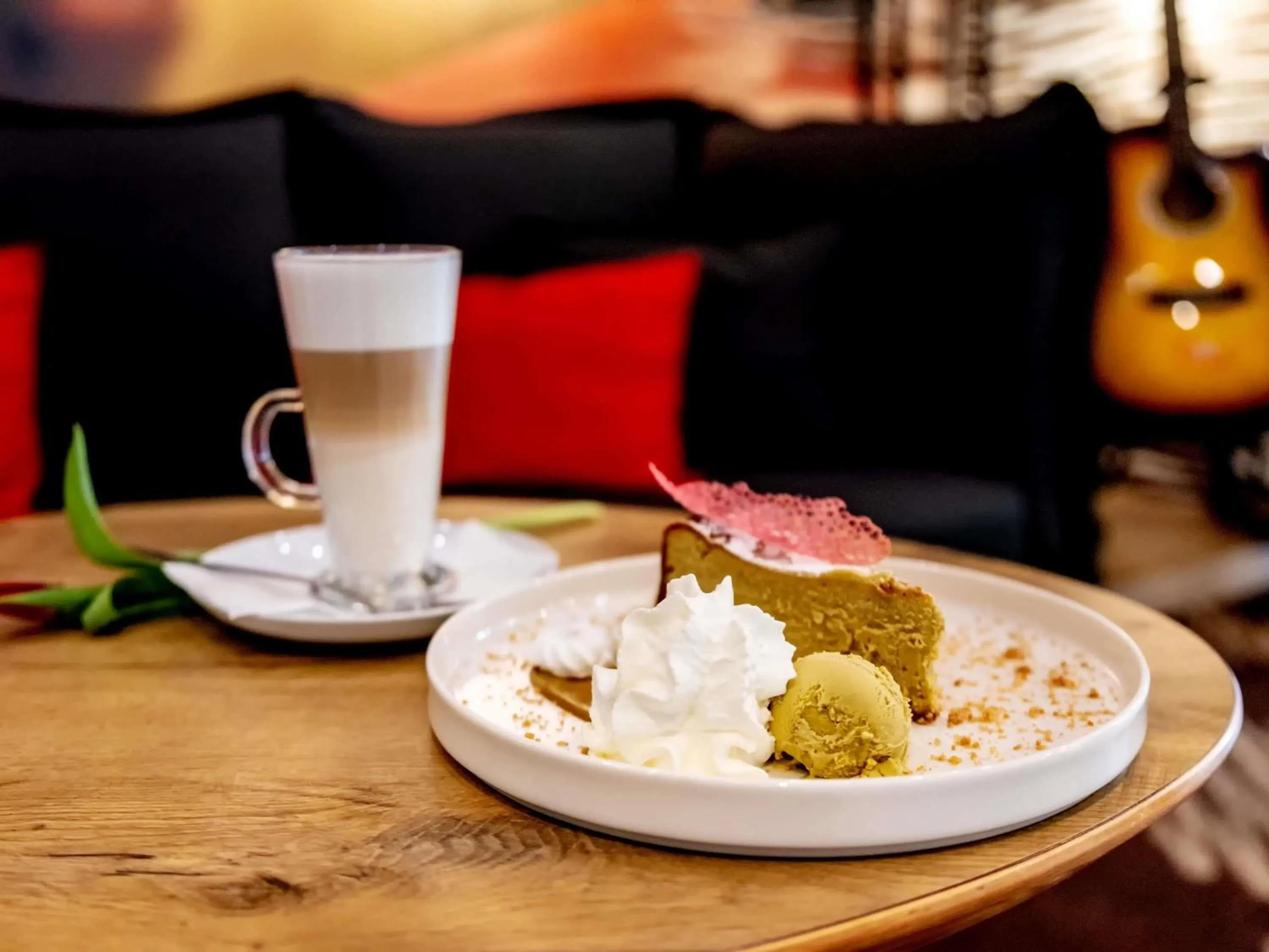 Restaurant/places to eat in Ibis Poznan Stare Miasto