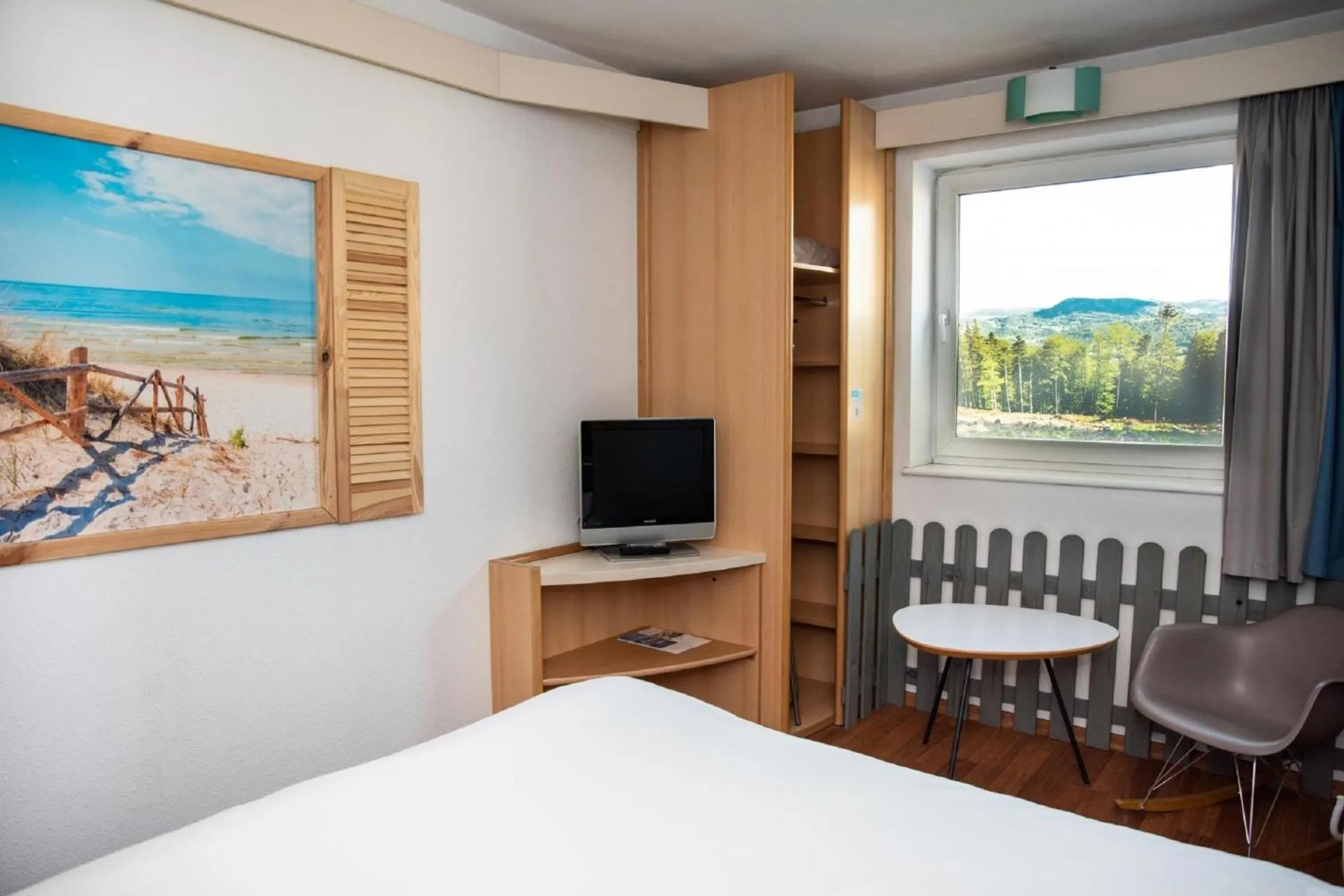 Photo of the whole room, Bed in Ibis Poznan Stare Miasto