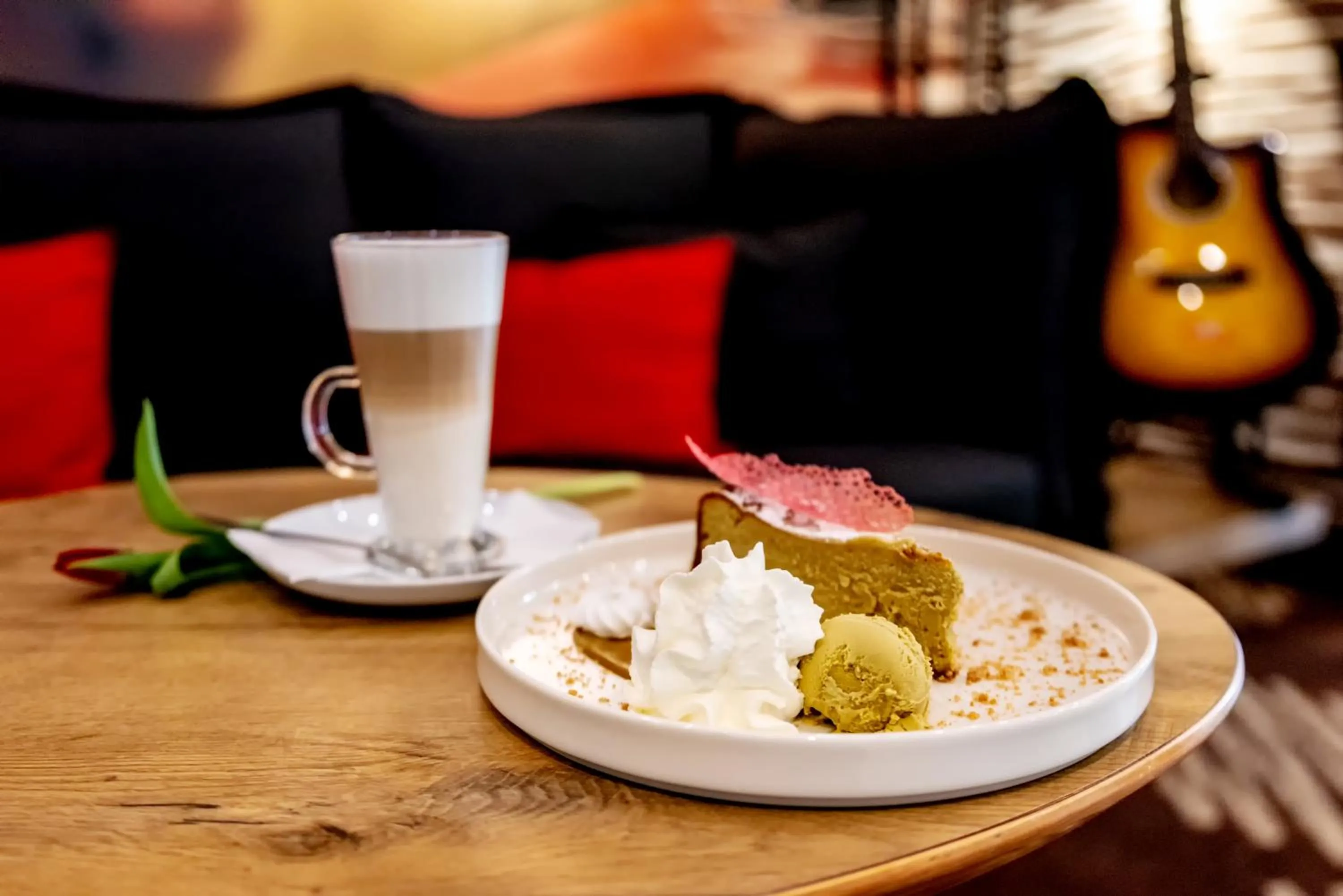 Restaurant/places to eat in Ibis Poznan Stare Miasto