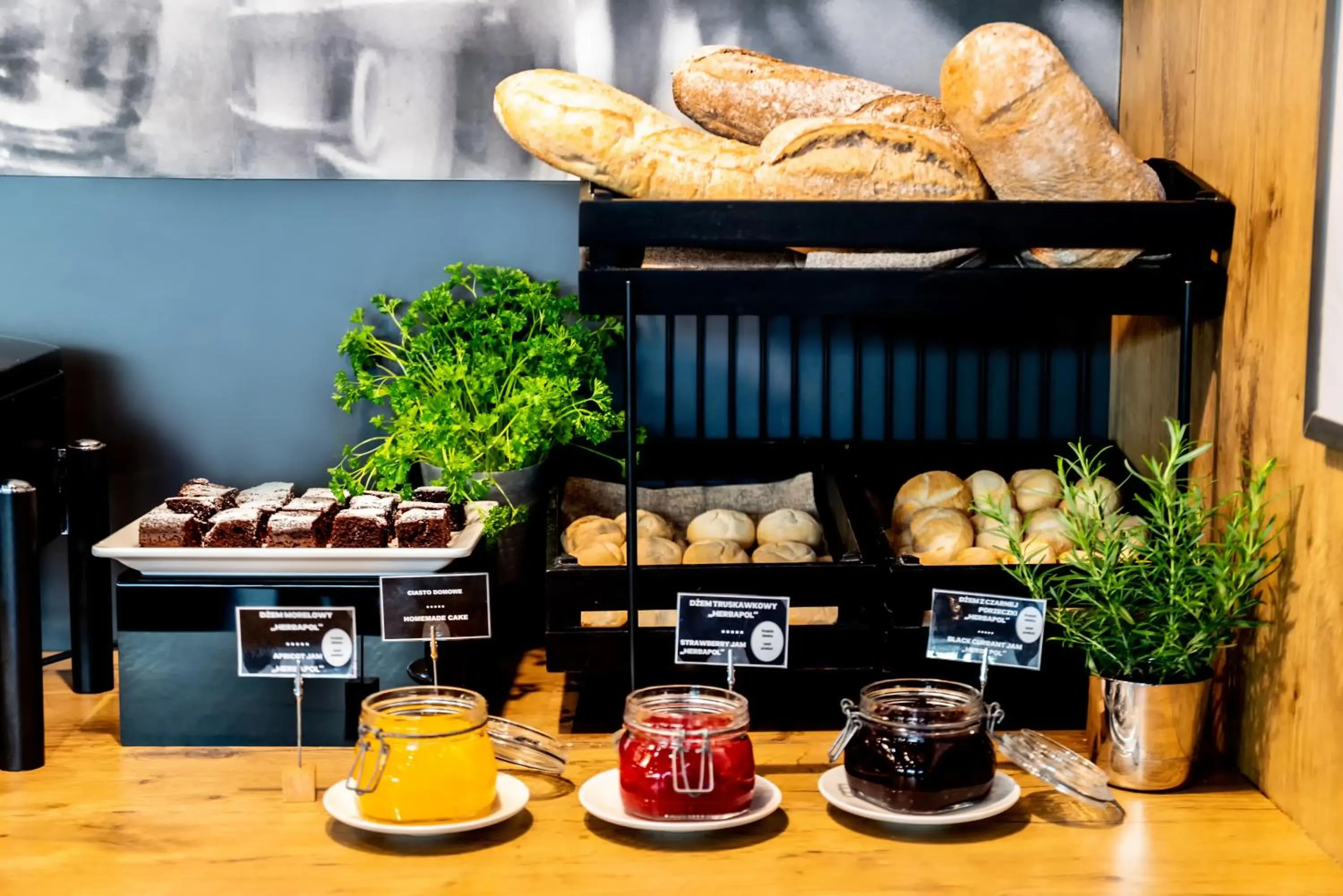 Breakfast in Ibis Poznan Stare Miasto