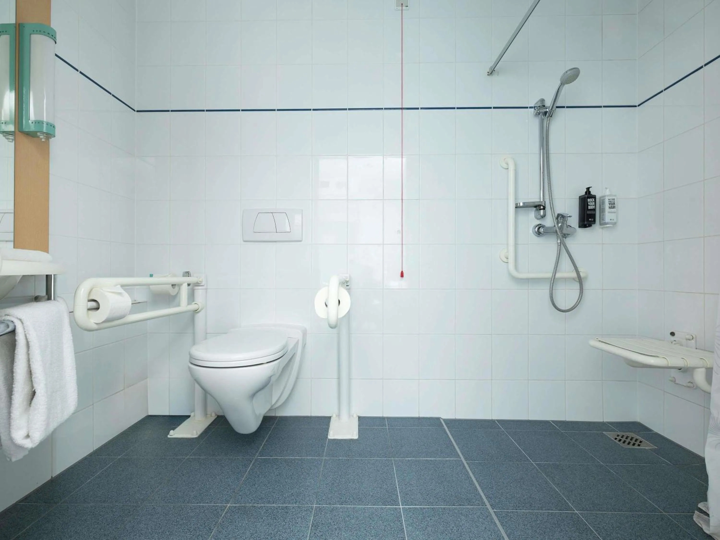 Bedroom in Ibis Poznan Stare Miasto