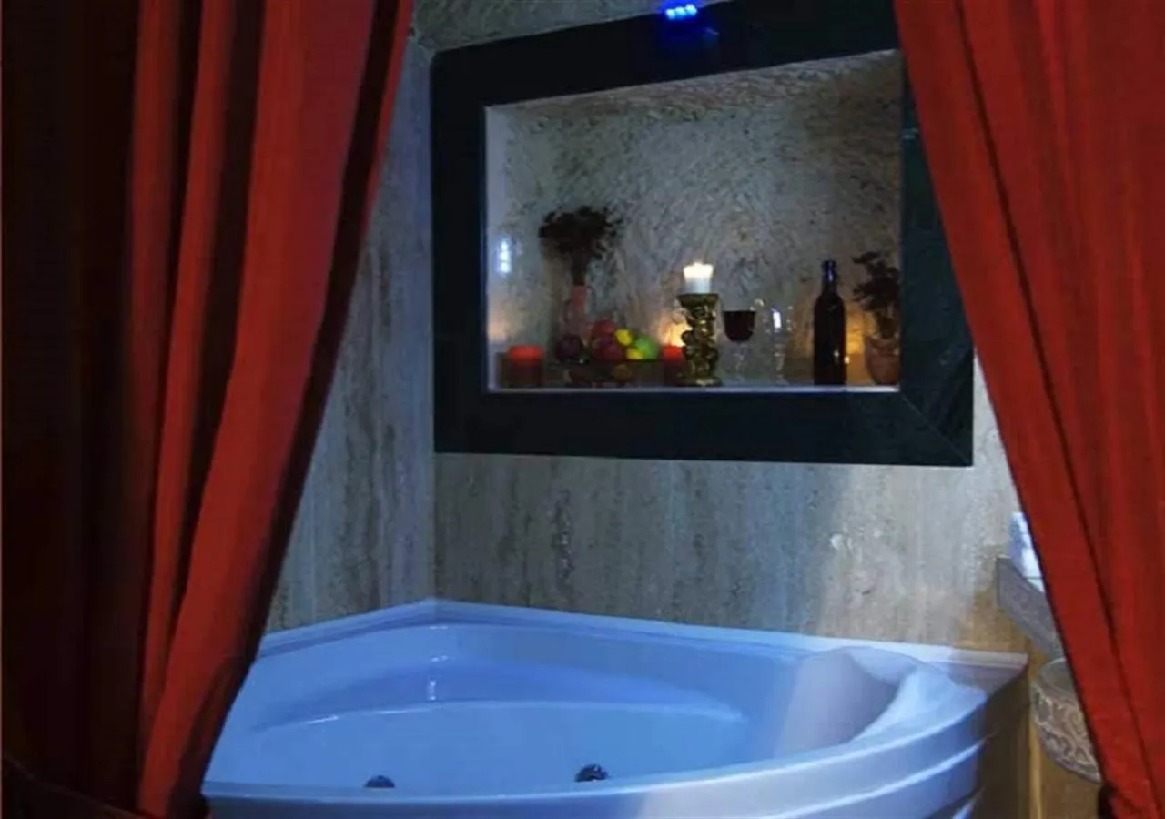 Hot Tub in Cappadocia Perimasali Cave Hotel