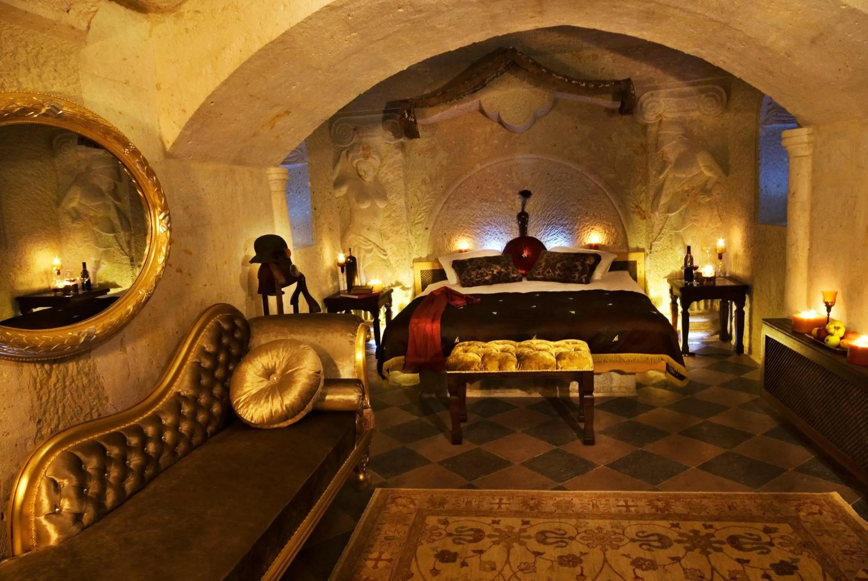 Photo of the whole room, Bed in Cappadocia Perimasali Cave Hotel