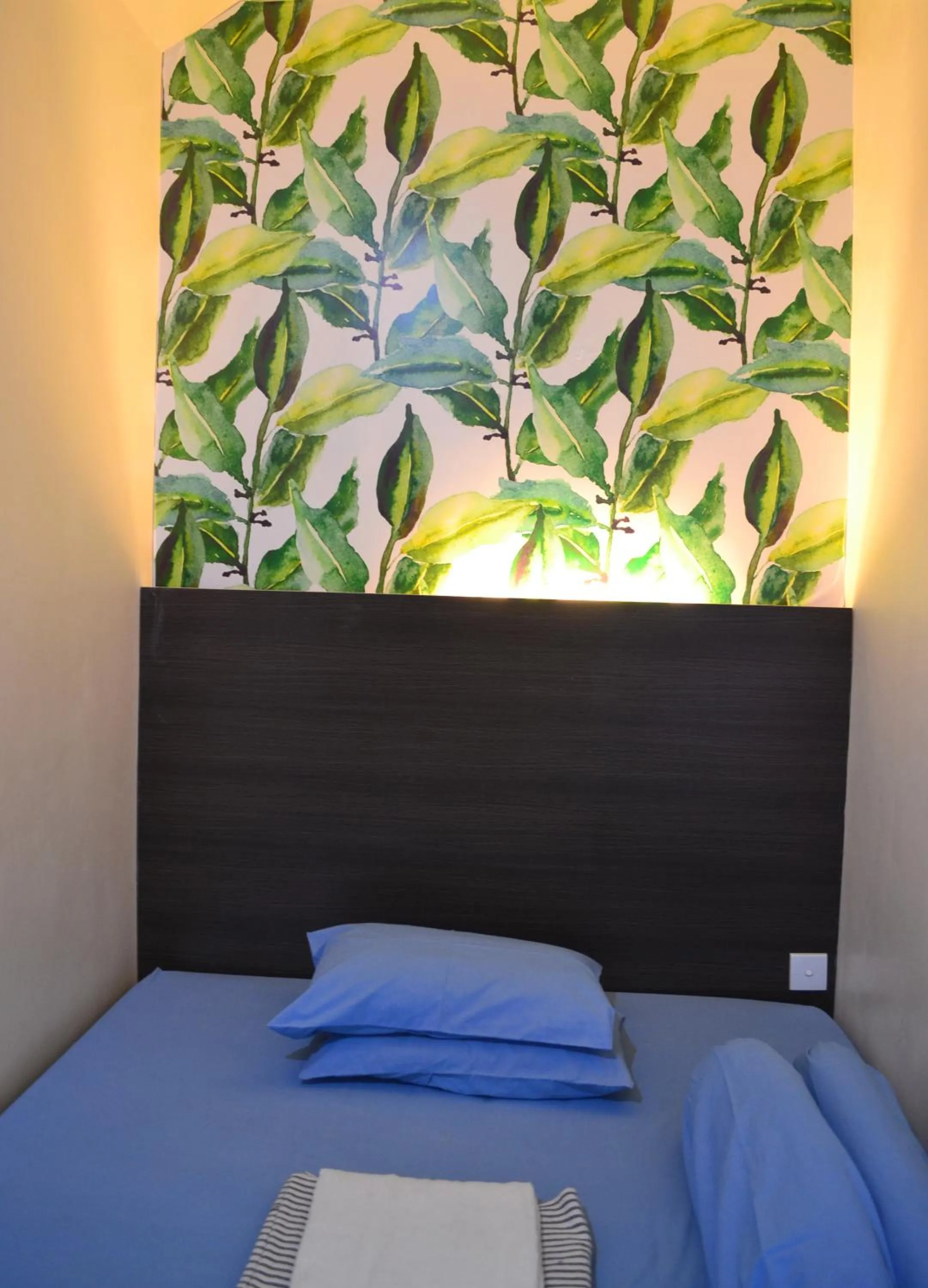 Bedroom, Bed in Wisma Sentosa