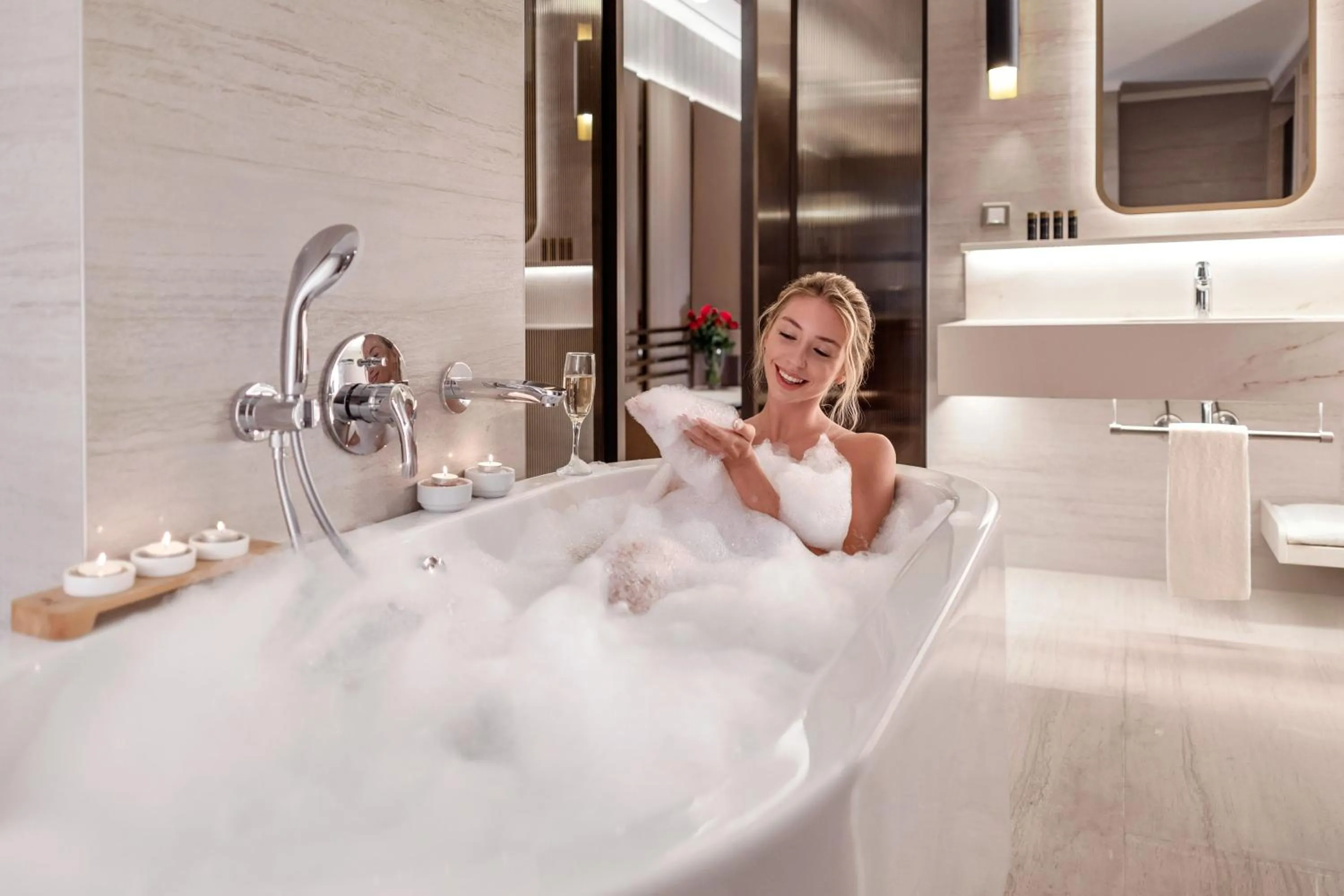 People in Akka Antedon Hotel - Premium All Inclusive