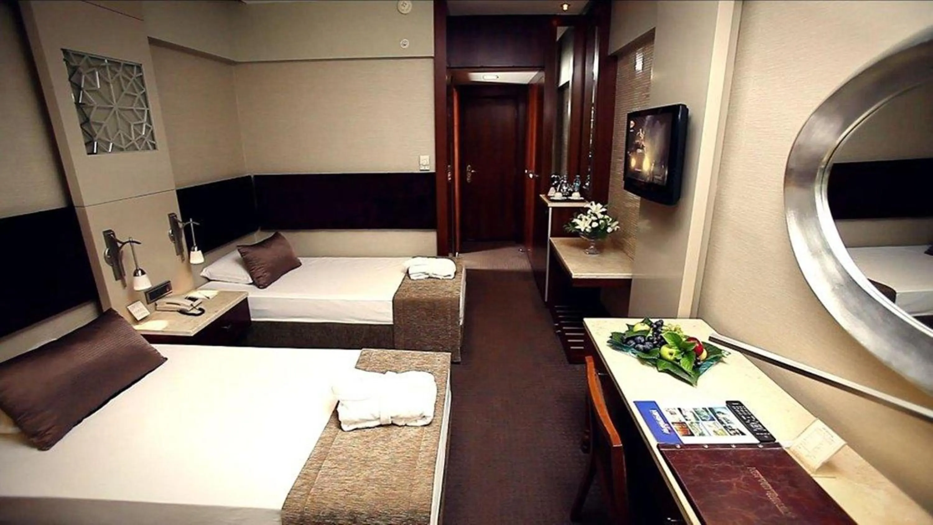 Bed in Kervansaray Thermal Convention Center & Spa