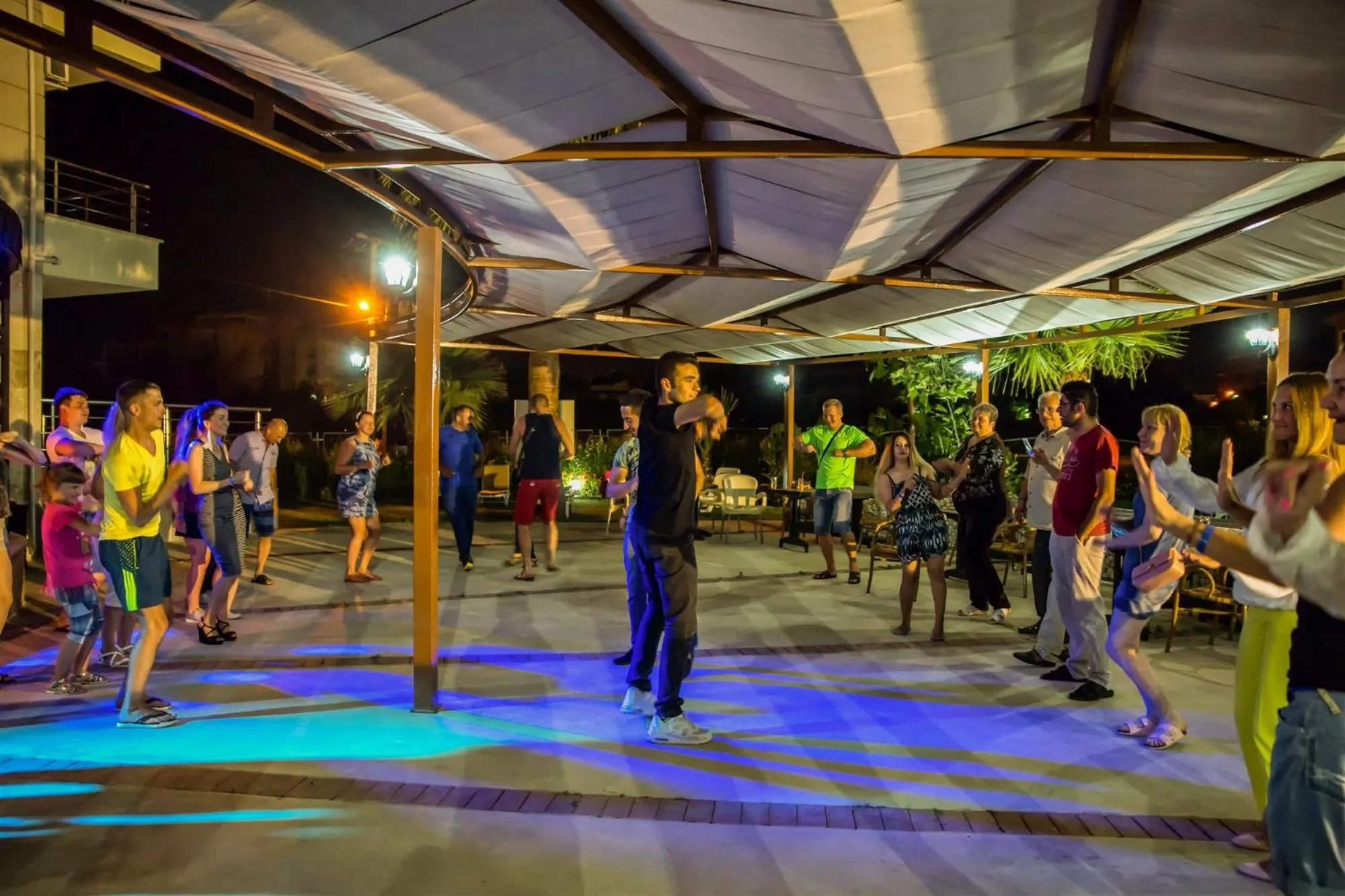 Evening entertainment in Hotel Akbulut & Spa