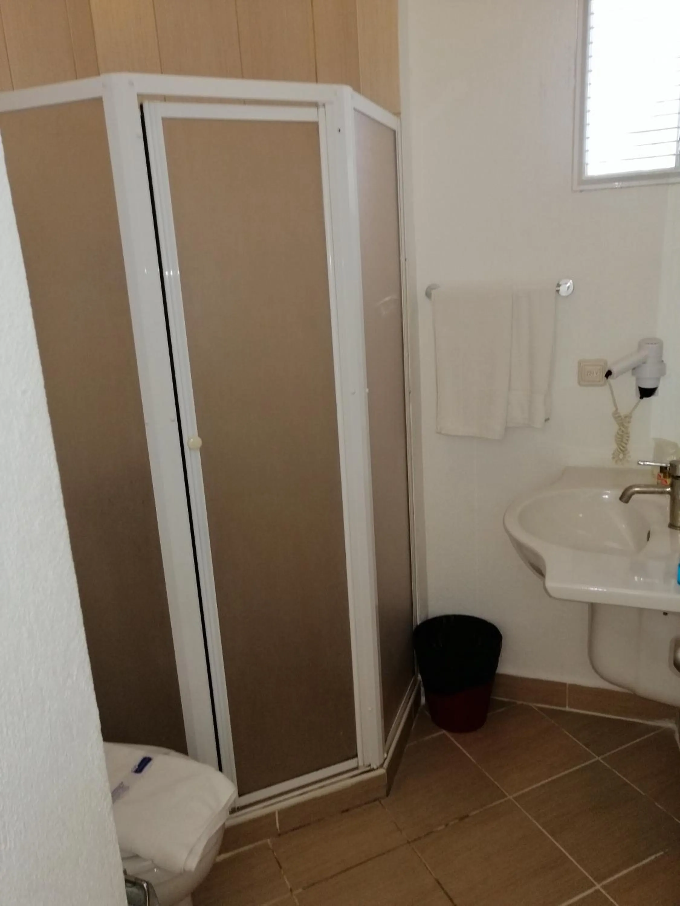 Bathroom in Serhan Hotel