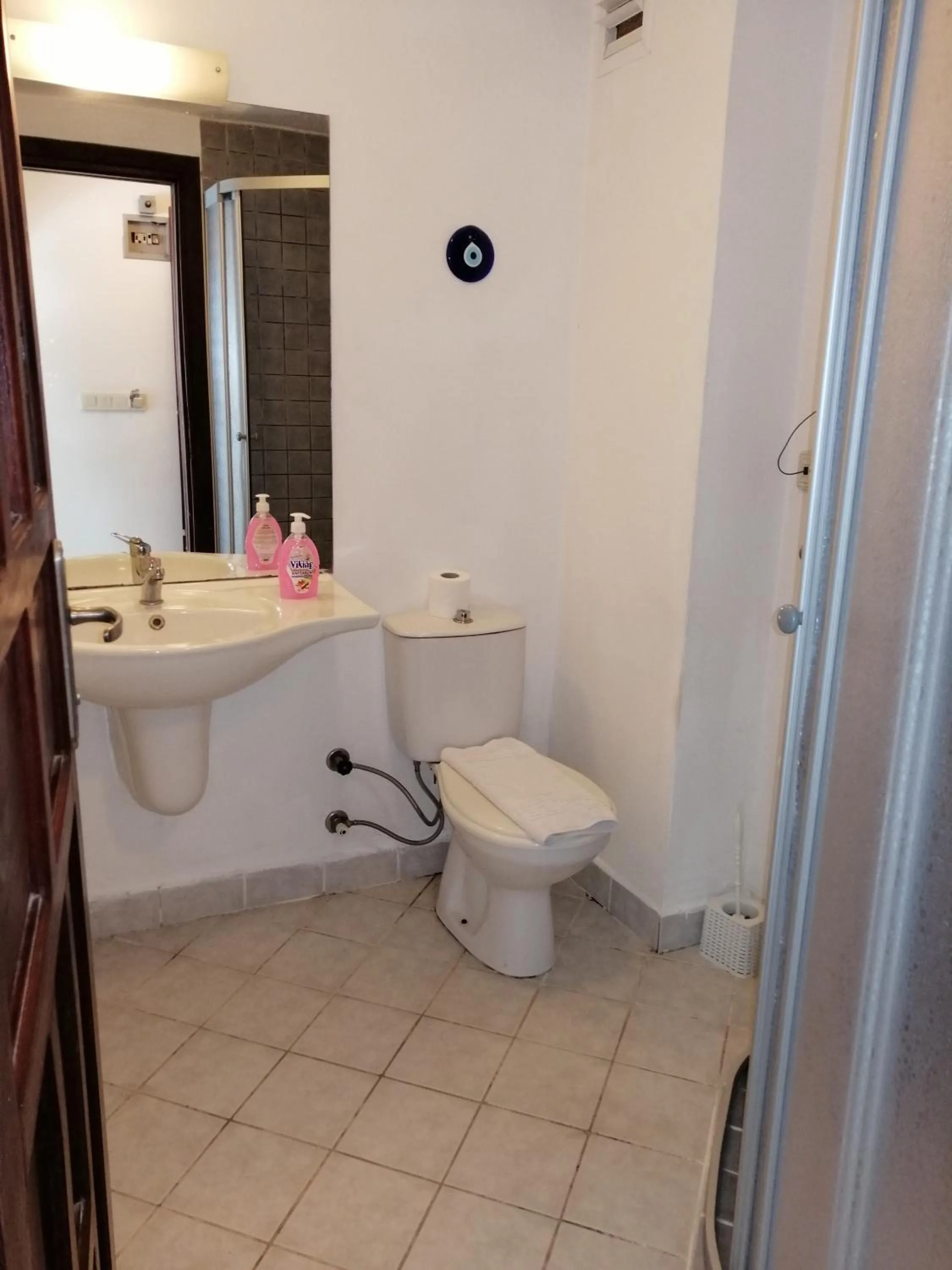 Bathroom in Serhan Hotel