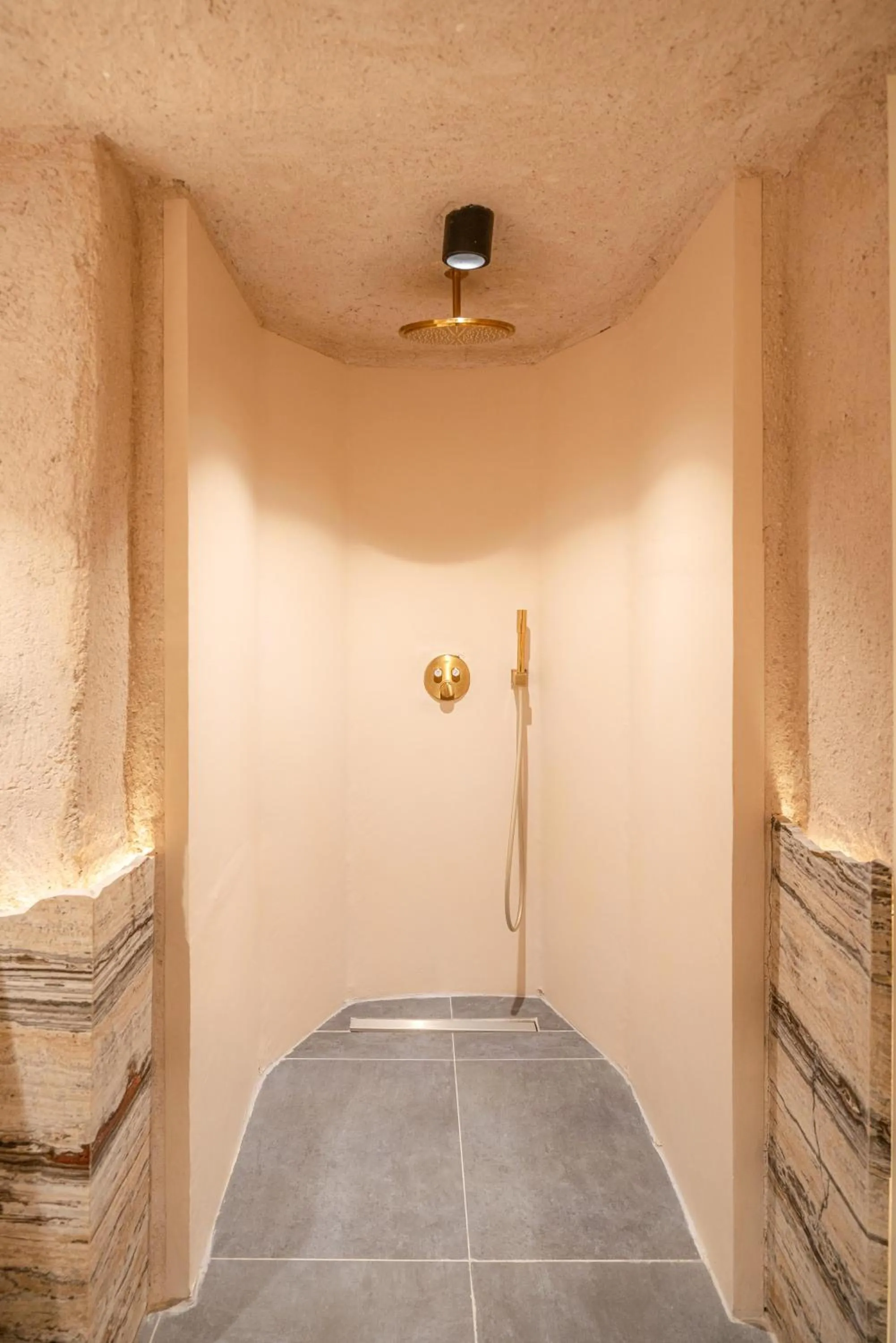 Photo of the whole room in Taskonaklar